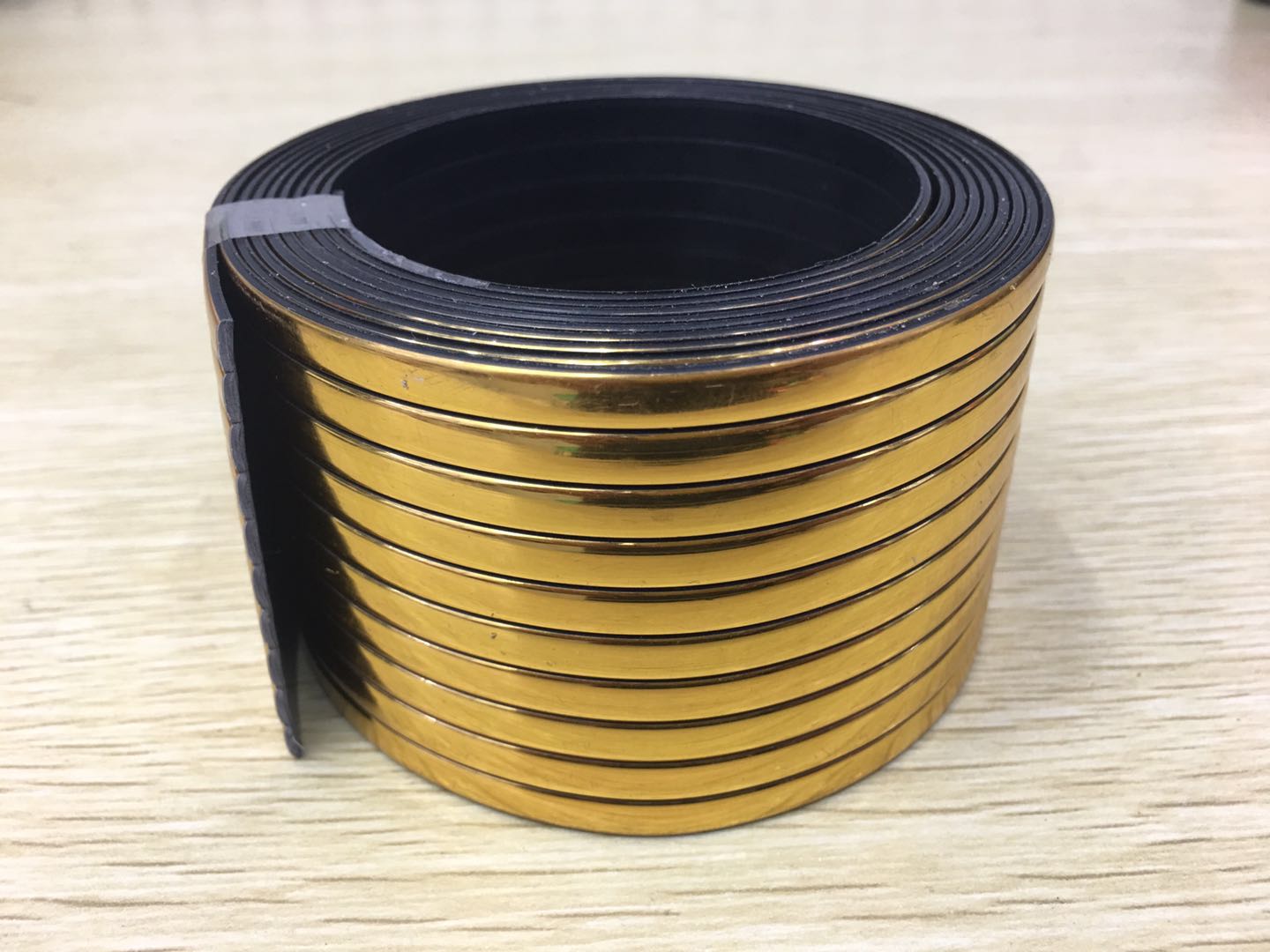 水滴贴钻/洞洞鞋配件/金属扣二脚钉/洞洞扣/带灯鞋扣产品图