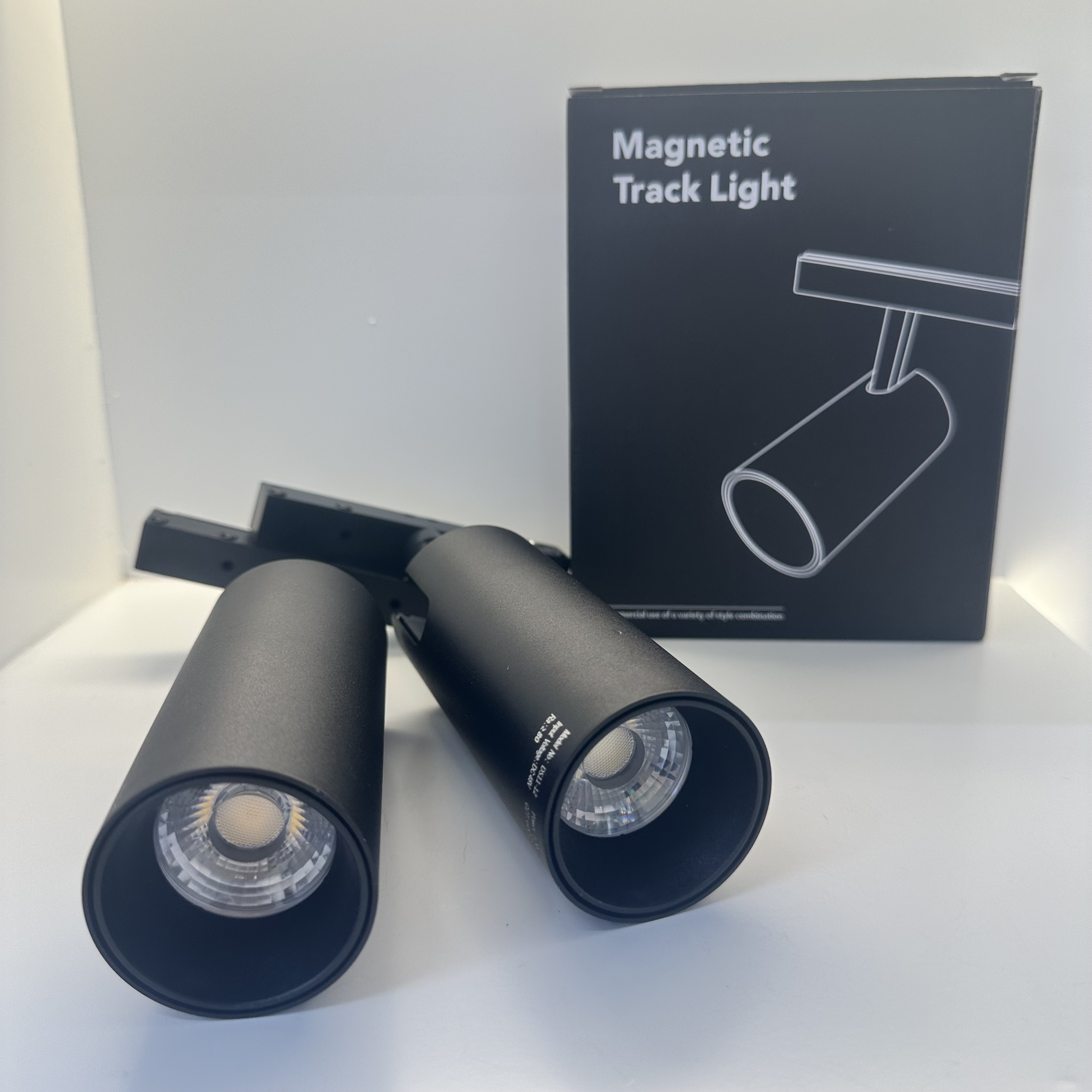 LED magnetic black track lights, grille lights, floodlights, spotlights Specification image