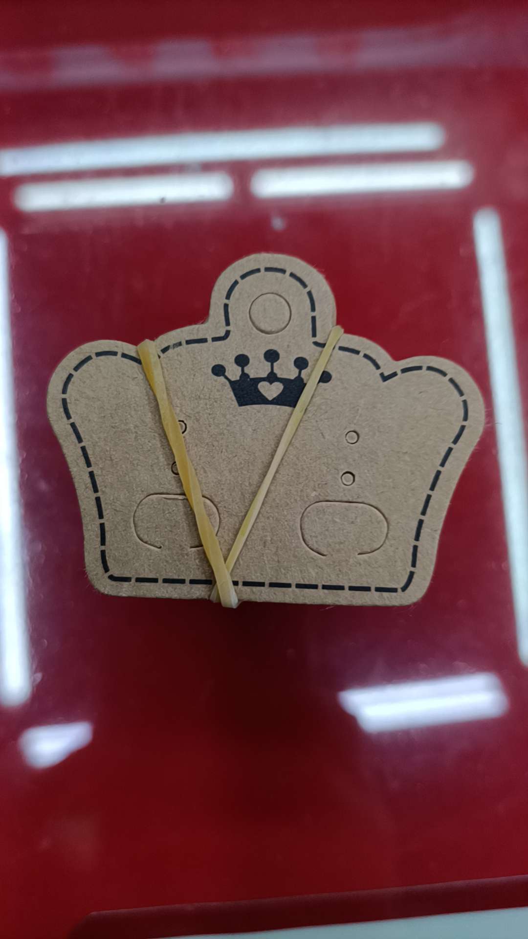 现货牛皮纸耳环卡皇冠小卡4孔小耳钉耳夹耳饰卡片