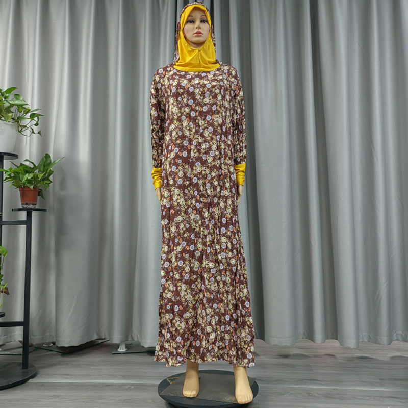 A new cross-border bestseller from Europe and America, a long, plus-size printed long dress set, a ethnic style long robe with a hat, floral prints and lace trim, a trendy women's prayer robe for casual daily wear details Picture
