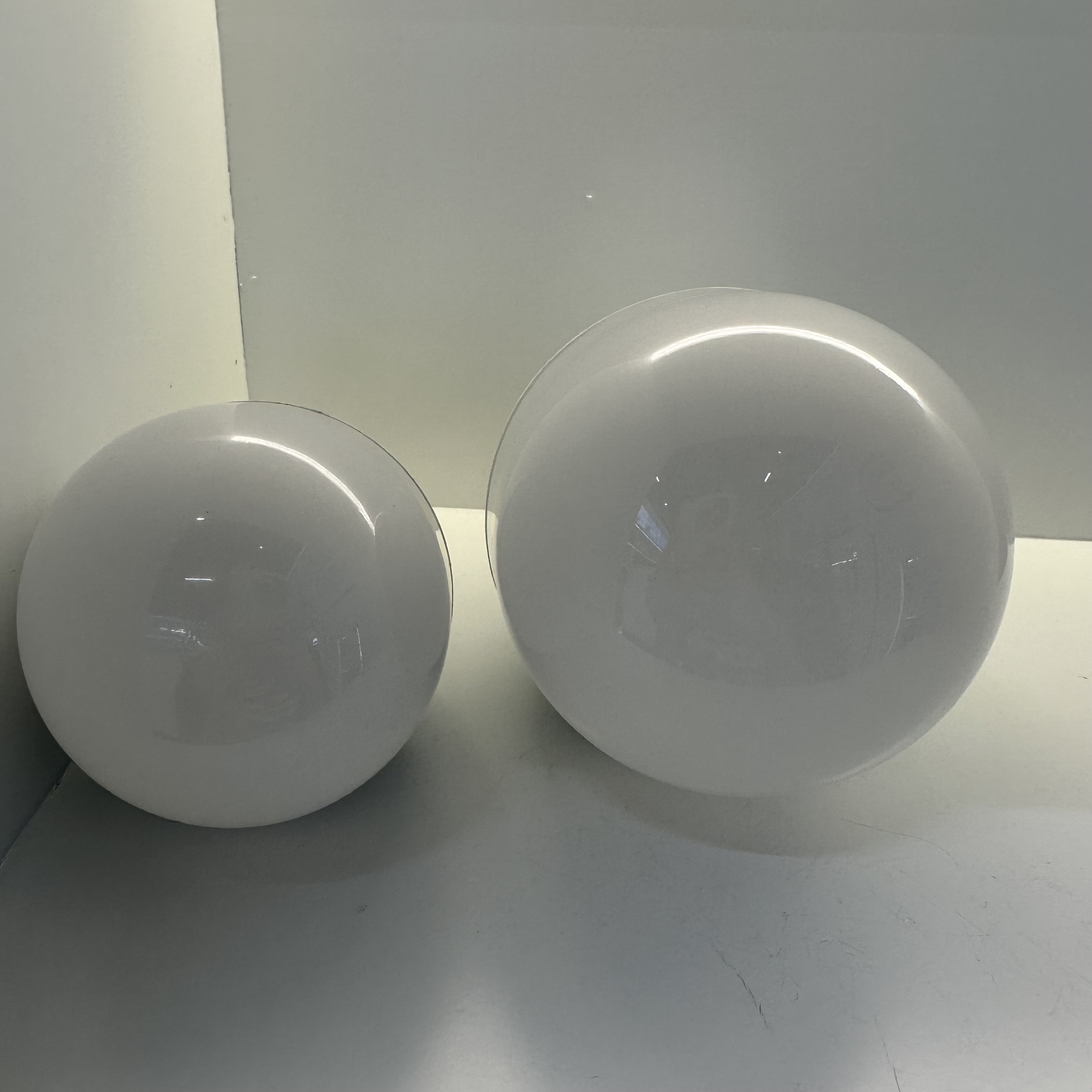 Lighting LED bulb emergency light, 3-inch to 7-inch, white and black Specification image