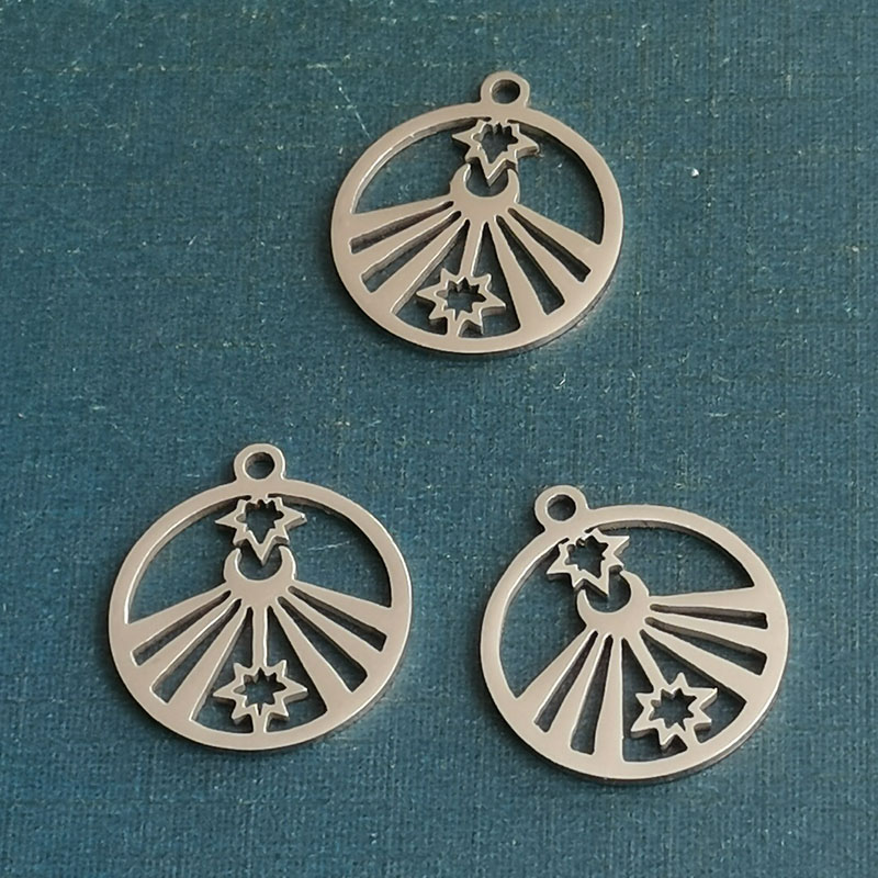 Cross-border foreign trade stainless steel titanium steel hollow sun moon DIY jewelry accessories bracelet pendant handcrafted small pendant