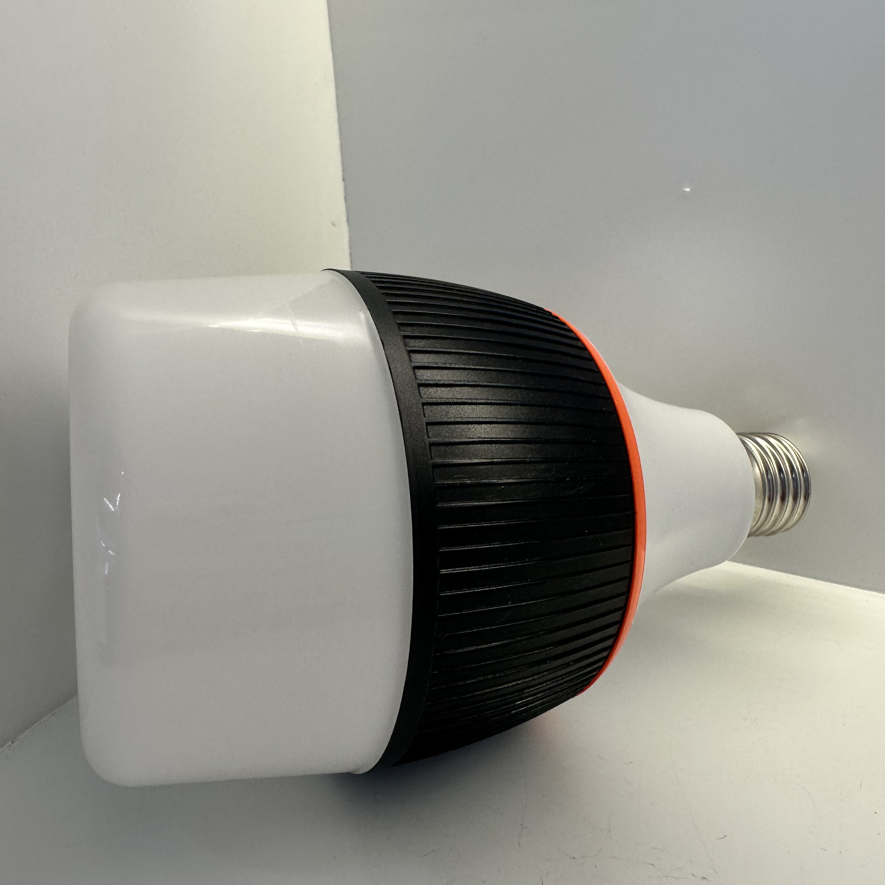 LED bulb emergency lighting, 3-inch and 7-inch, white, black, red Application Scenario