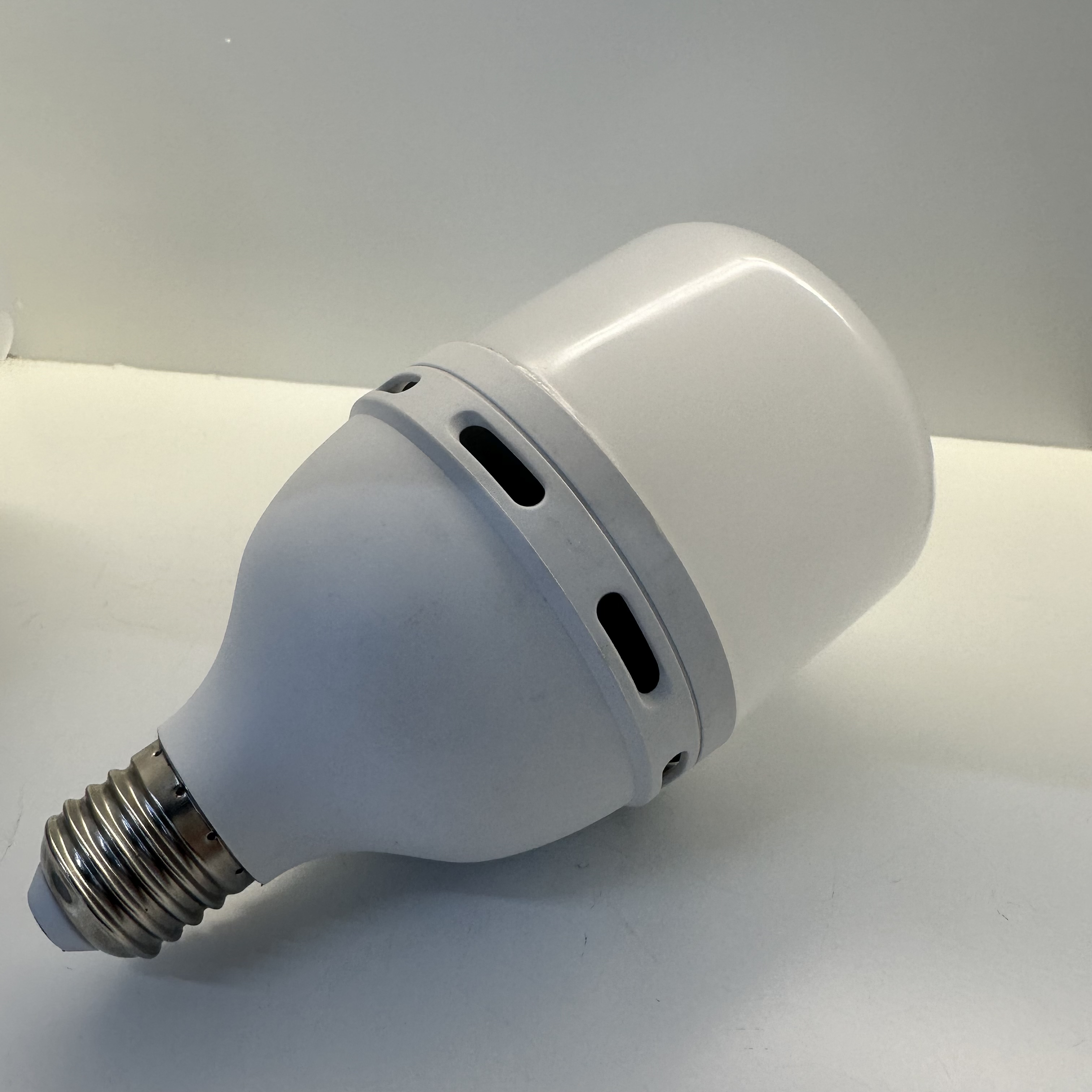 LED bulb emergency lighting for illumination Application Scenario