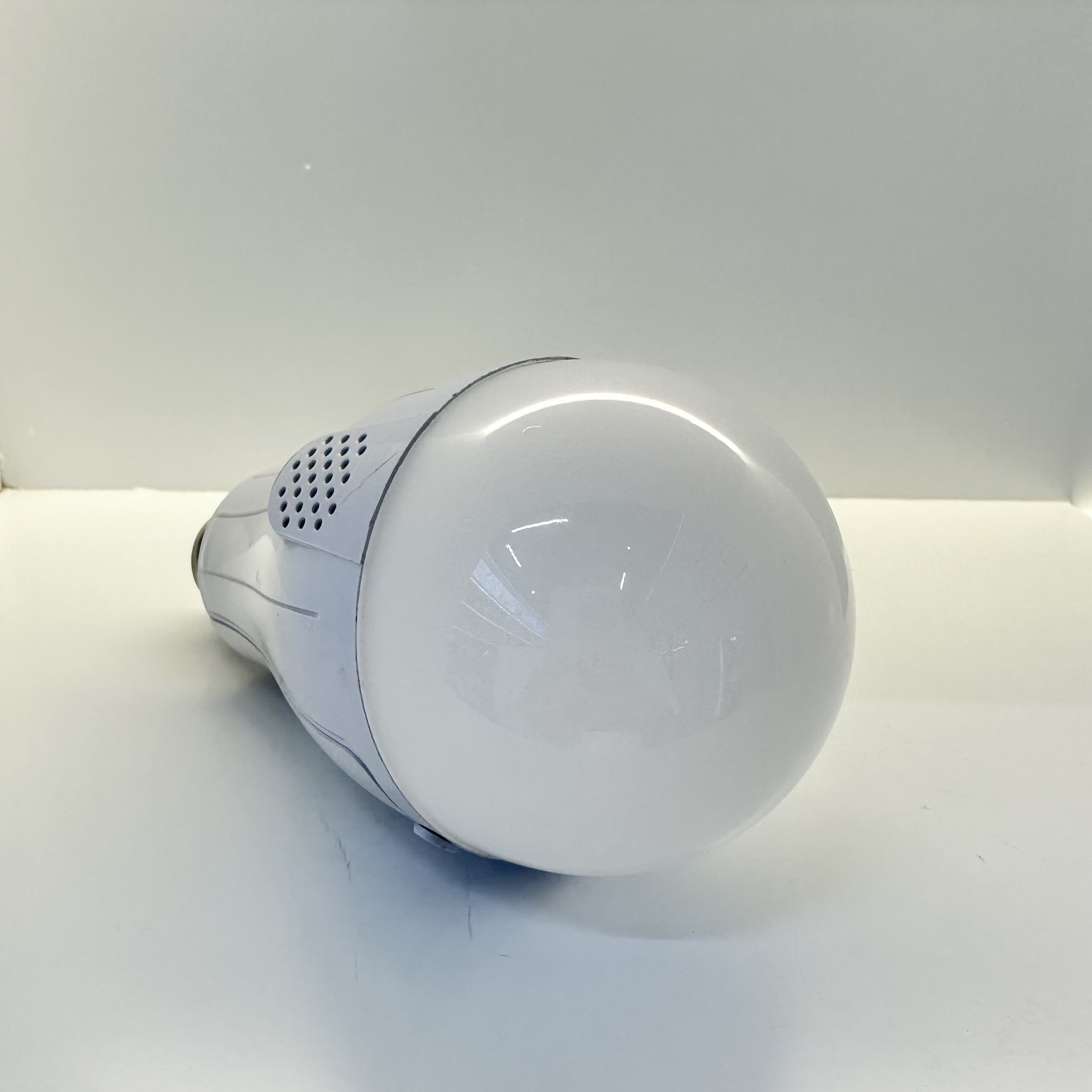 The lighting LED bulbs are three inches, five inches and seven inches white details Picture