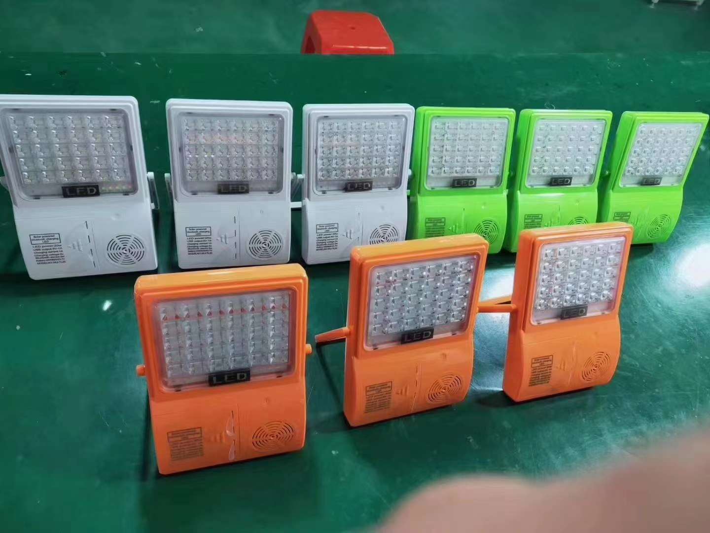 Outdoor Emergency Bluetooth Speaker Light Item Picture