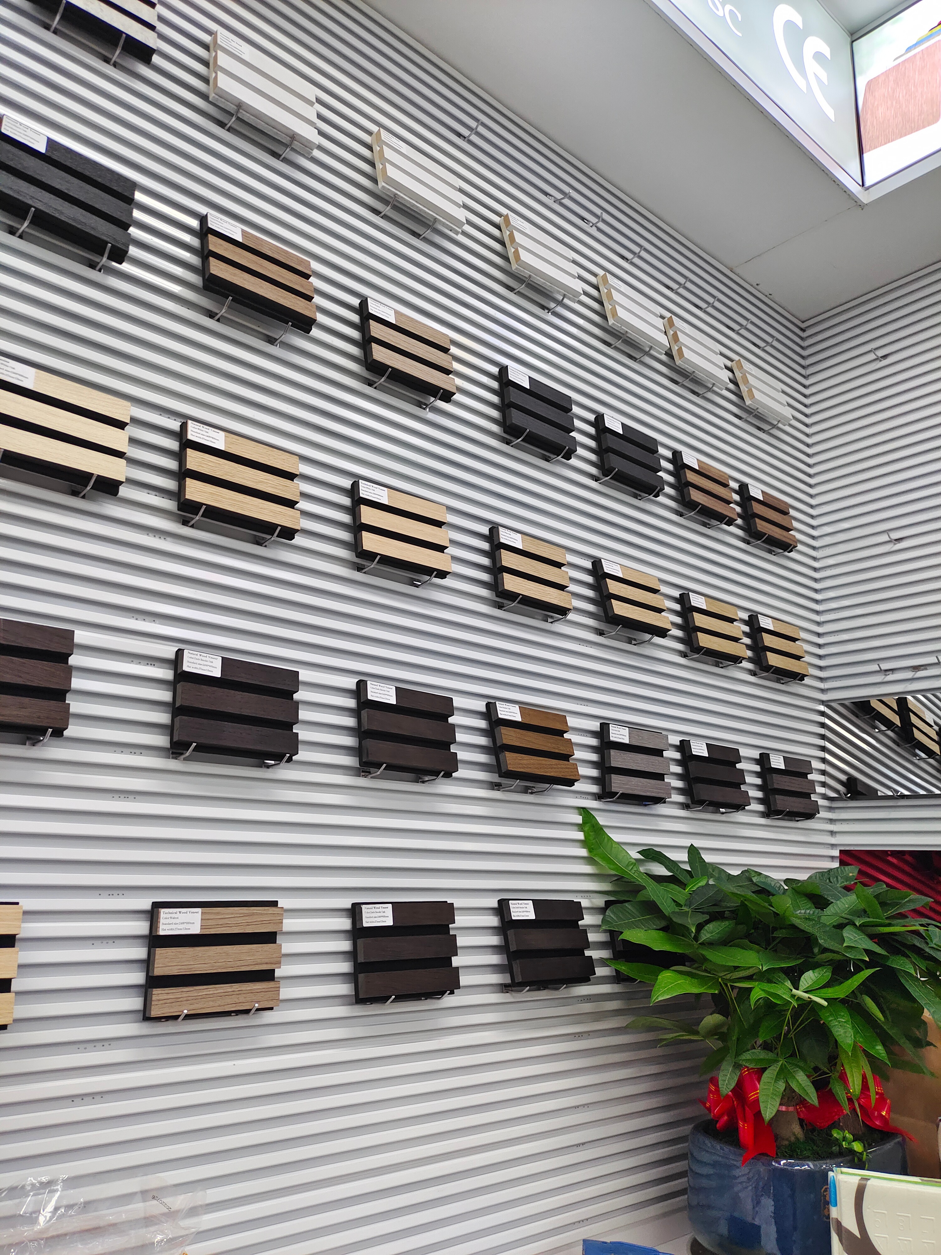 跨境出口 科技木皮 聚酯纤维格栅吸音板木条客厅录音室琴房尺寸可定制最长3M  