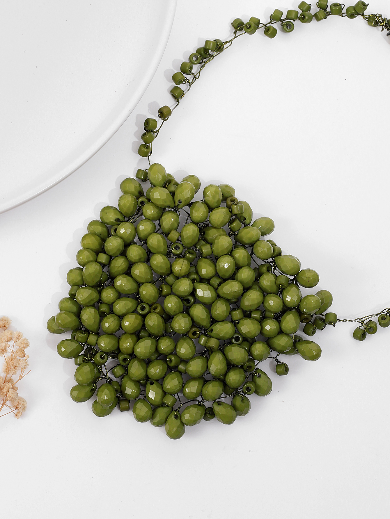 A new wine red necklace in European and American fashion, a versatile collarbone chain accessory with ethnic style for summer Specification image