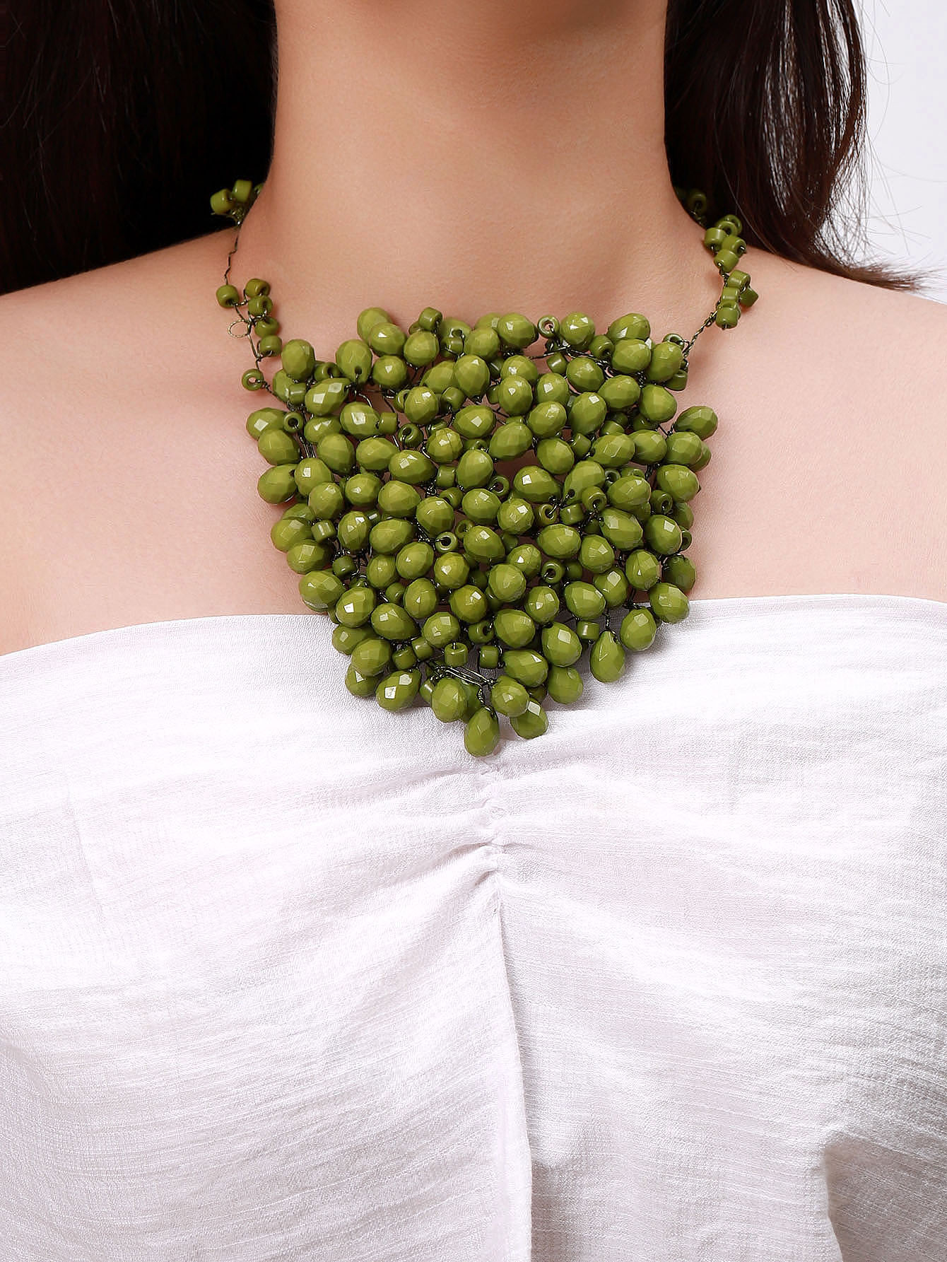 A new wine red necklace in European and American fashion, a versatile collarbone chain accessory with ethnic style for summer Item Picture