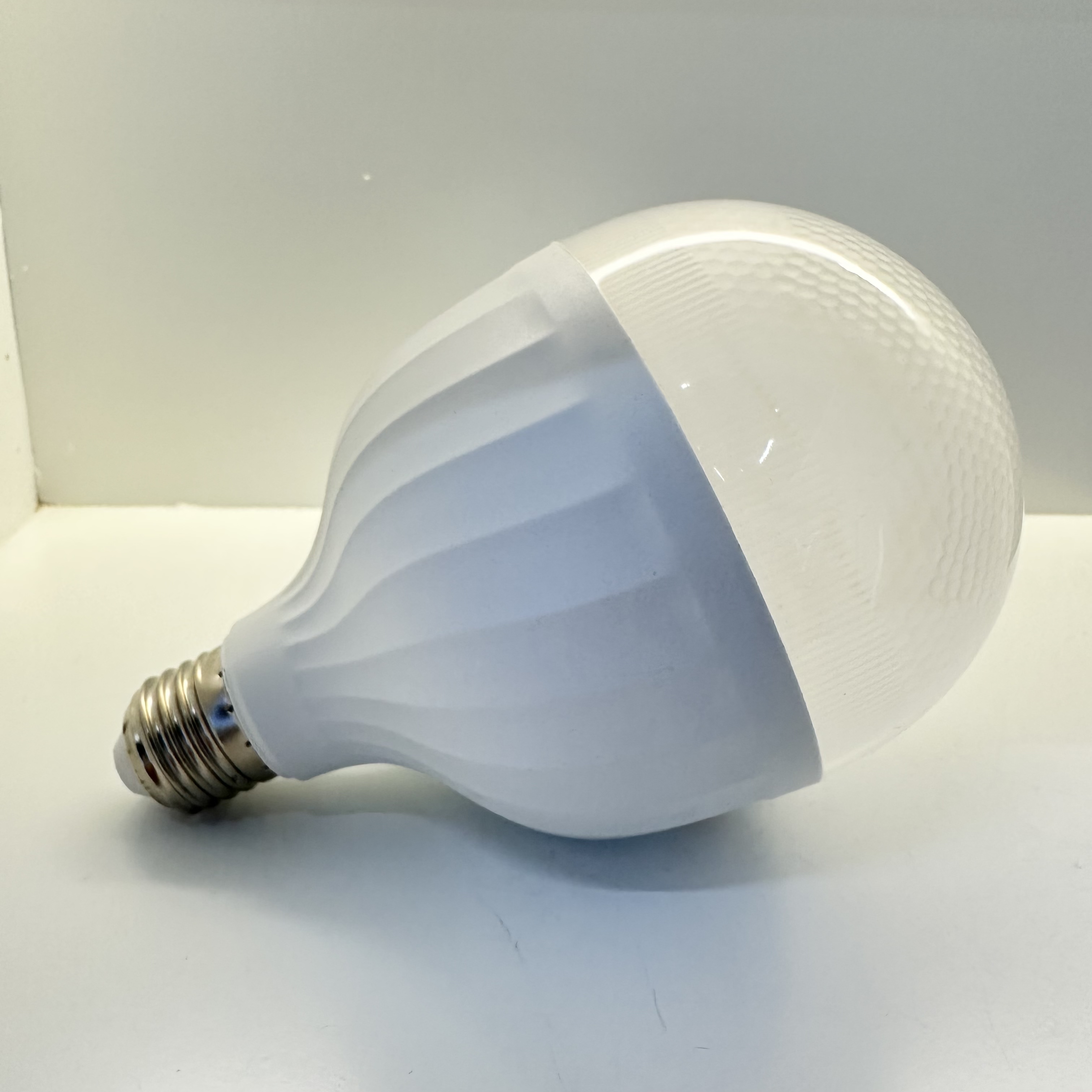 Three-inch, five-inch and seven-inch white LED bulbs for lighting