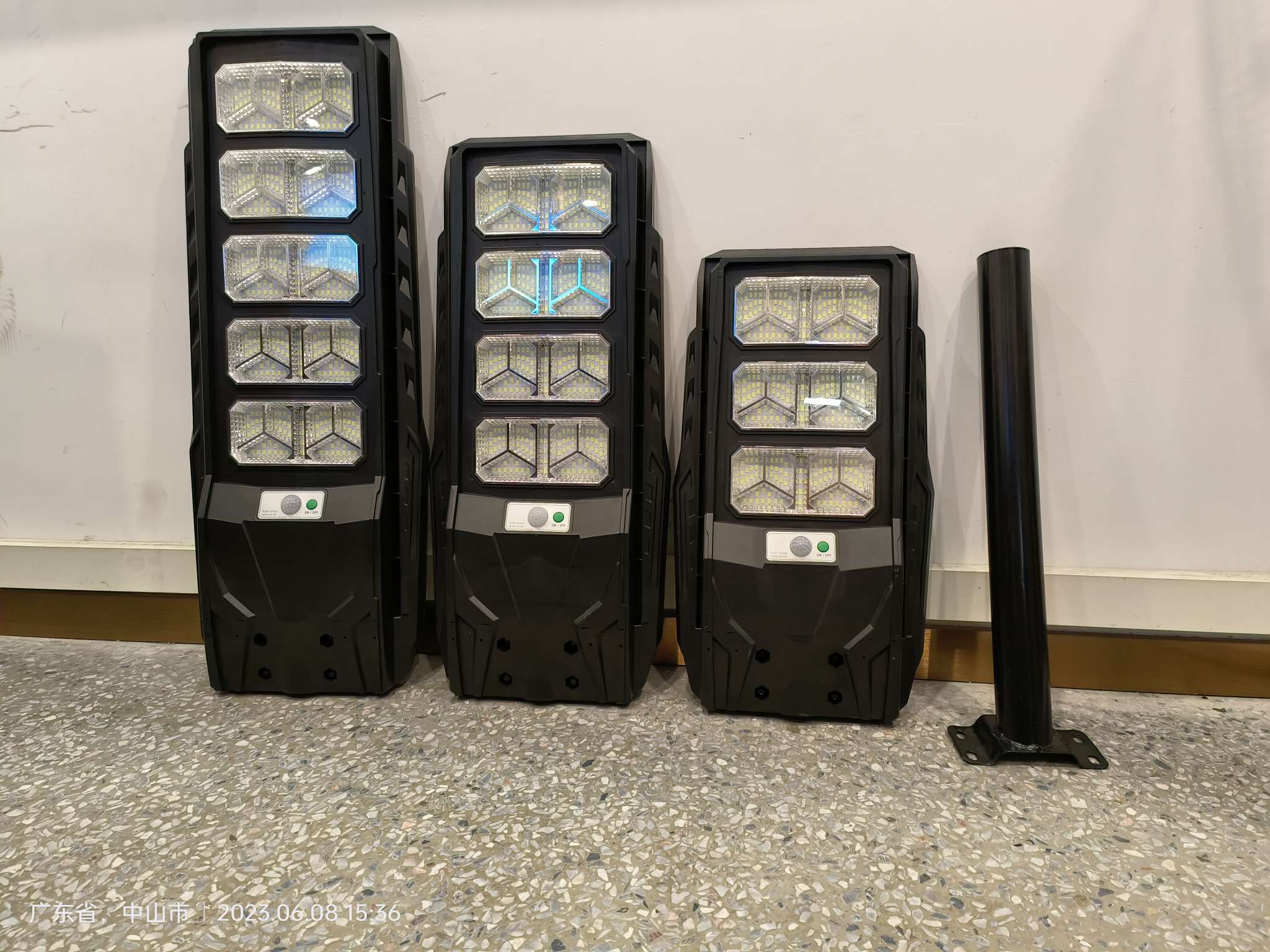Solar Street Light Small Mercedes 100W200w300w details Picture