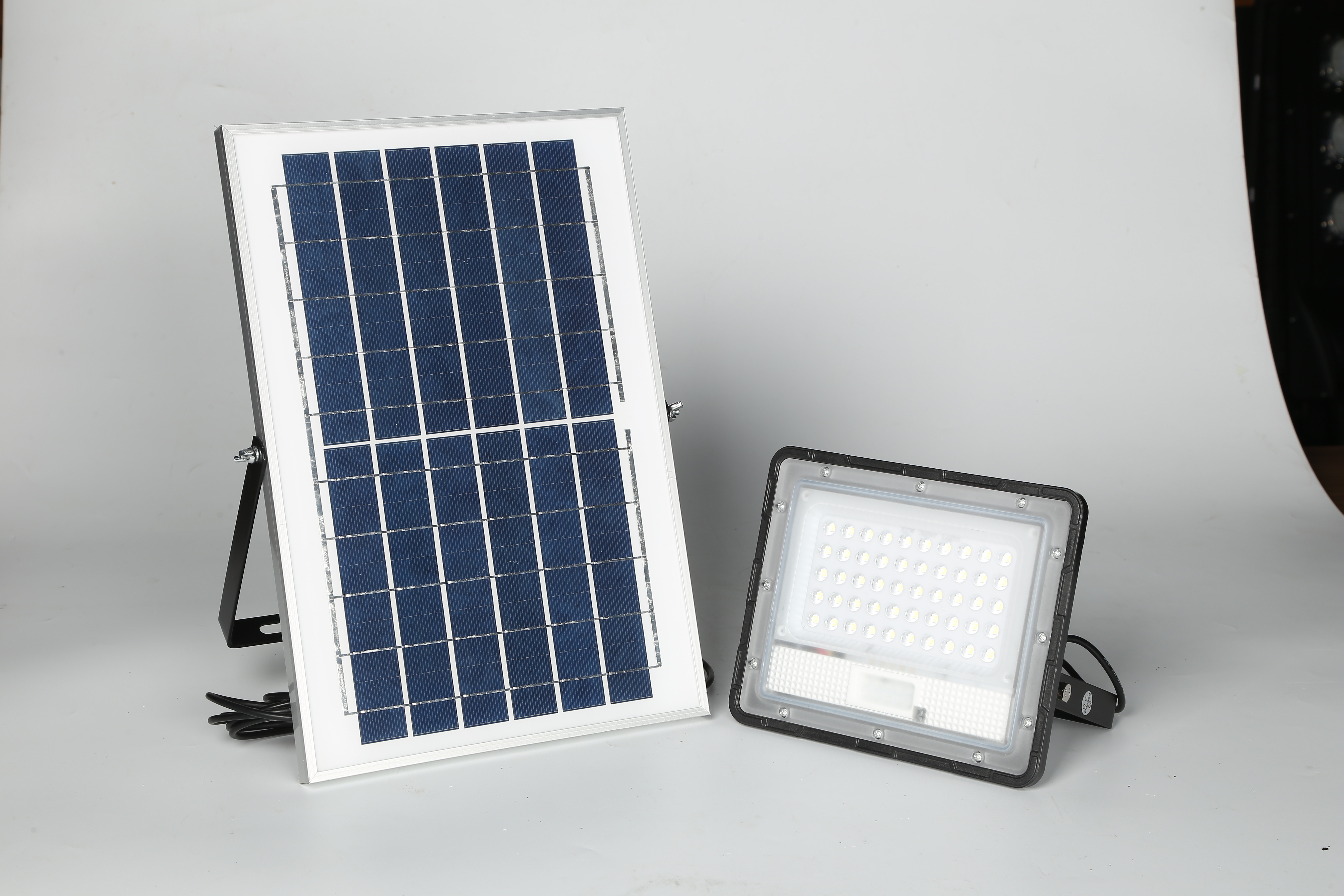 Factory Direct Solar Floodlight Factory Direct Sales New Rural Outdoor Project Split Floodlight Item Picture