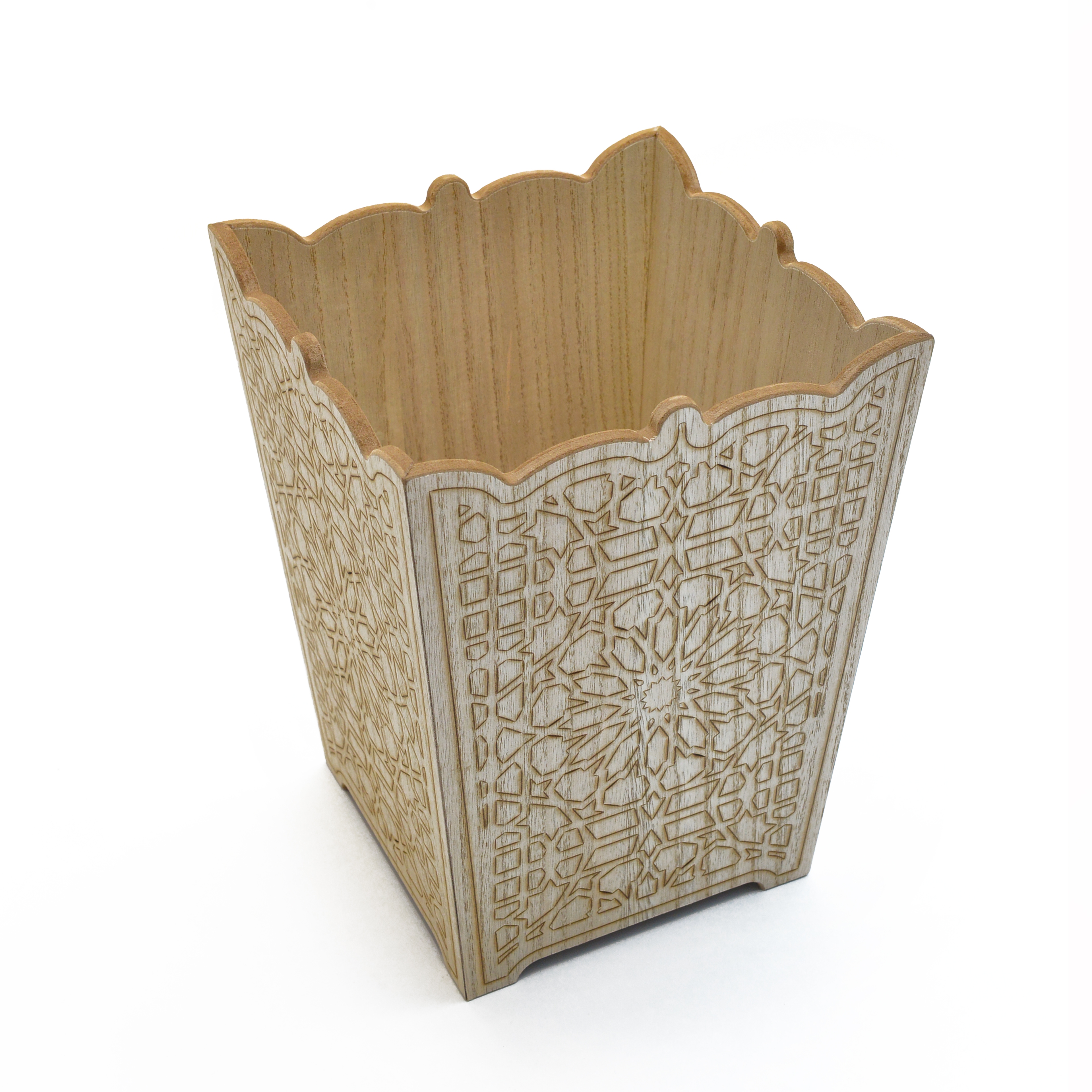 Wooden Arab-Turkish patterned wood garbage box, tissue box 005 Application Scenario