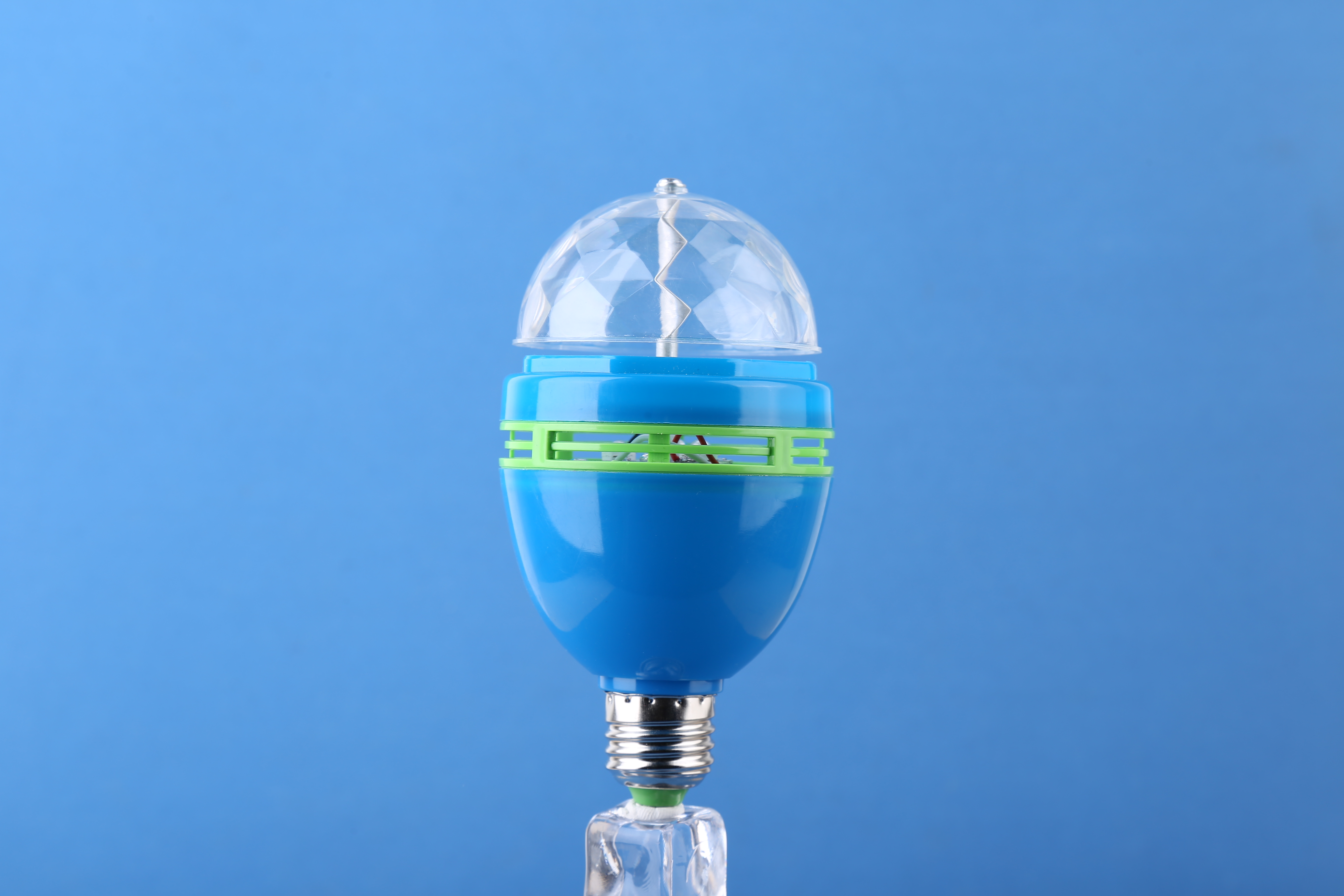 Led Magic Ball Small Magic Ball Stage Light Home Singing Magic Ball Bulb Manufacturers Direct Sales Application Scenario
