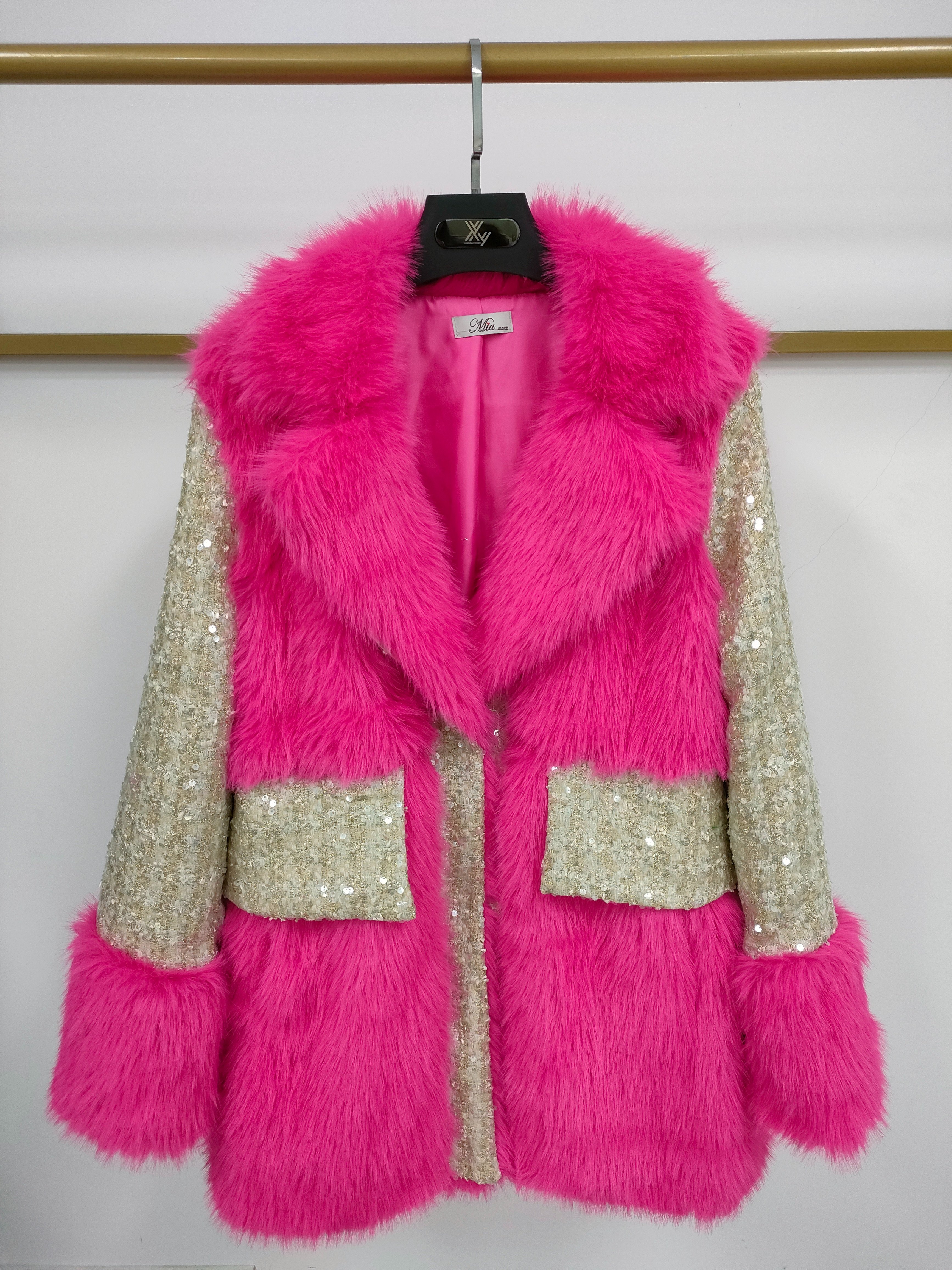 2023 New Fur Splicing Sequin Coat Winter Imitation Fur Fashion Selling Fur Application Scenario