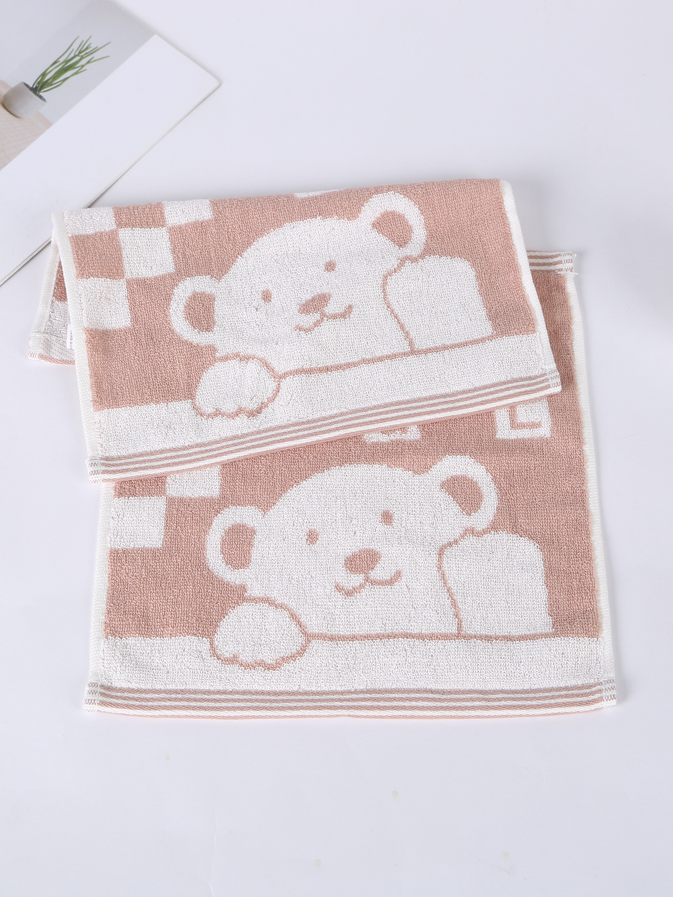 Xi Qiu Towel Letter Bear Small Square towel Specification image