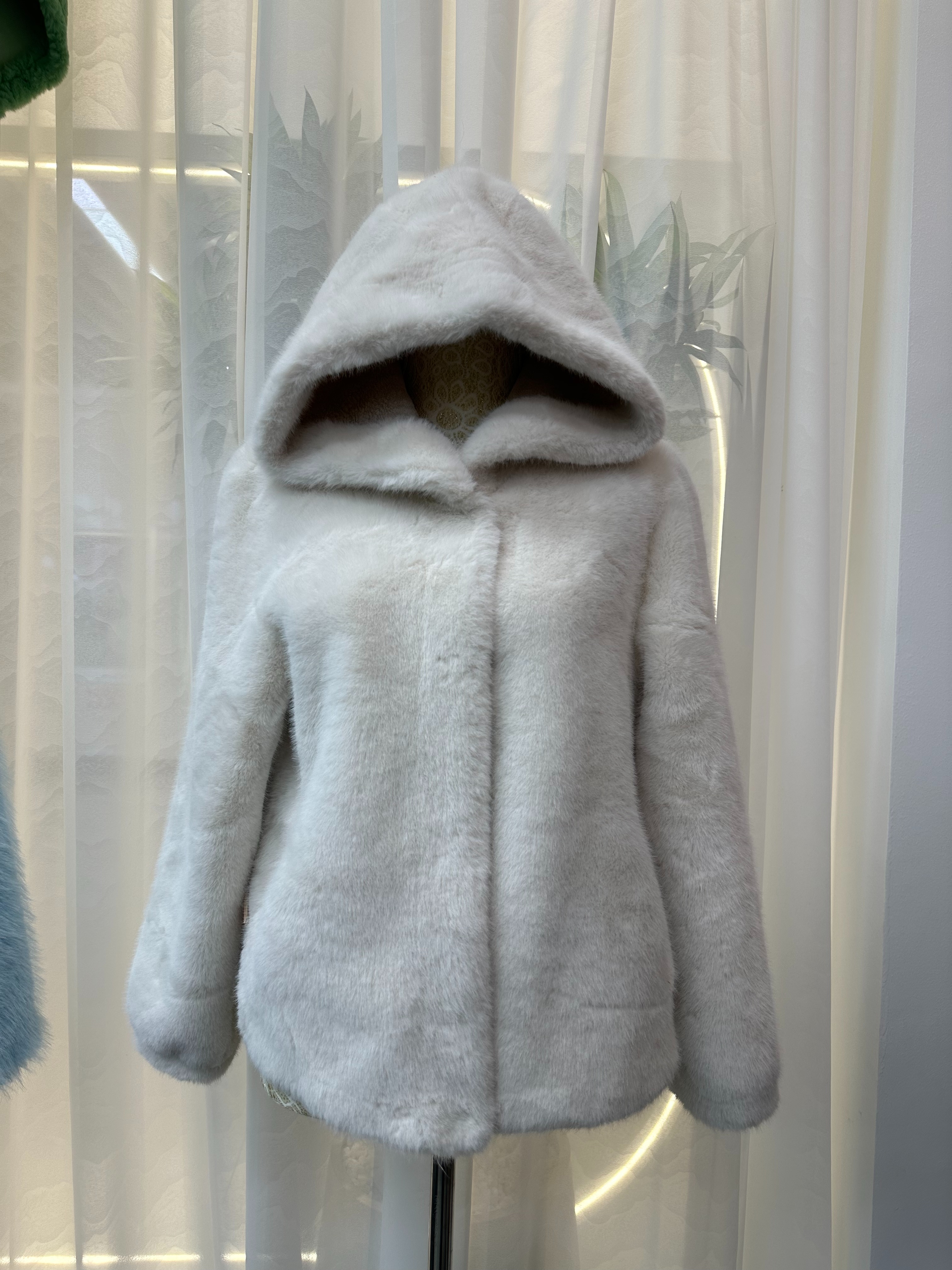 Autumnwinter New Woolen Coat Hooded Fur Coat Fashion Trend details Picture