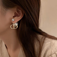 精致法式几何耳环2023年新款潮小众高级感耳钉设计感气质耳饰