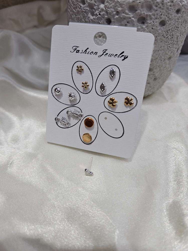 7 Exquisite And Elegant Anti-Allergy Small Earrings, A Week Not The Same Stall Two Yuan Shop Hot Gift Dating Small Gifts details Picture