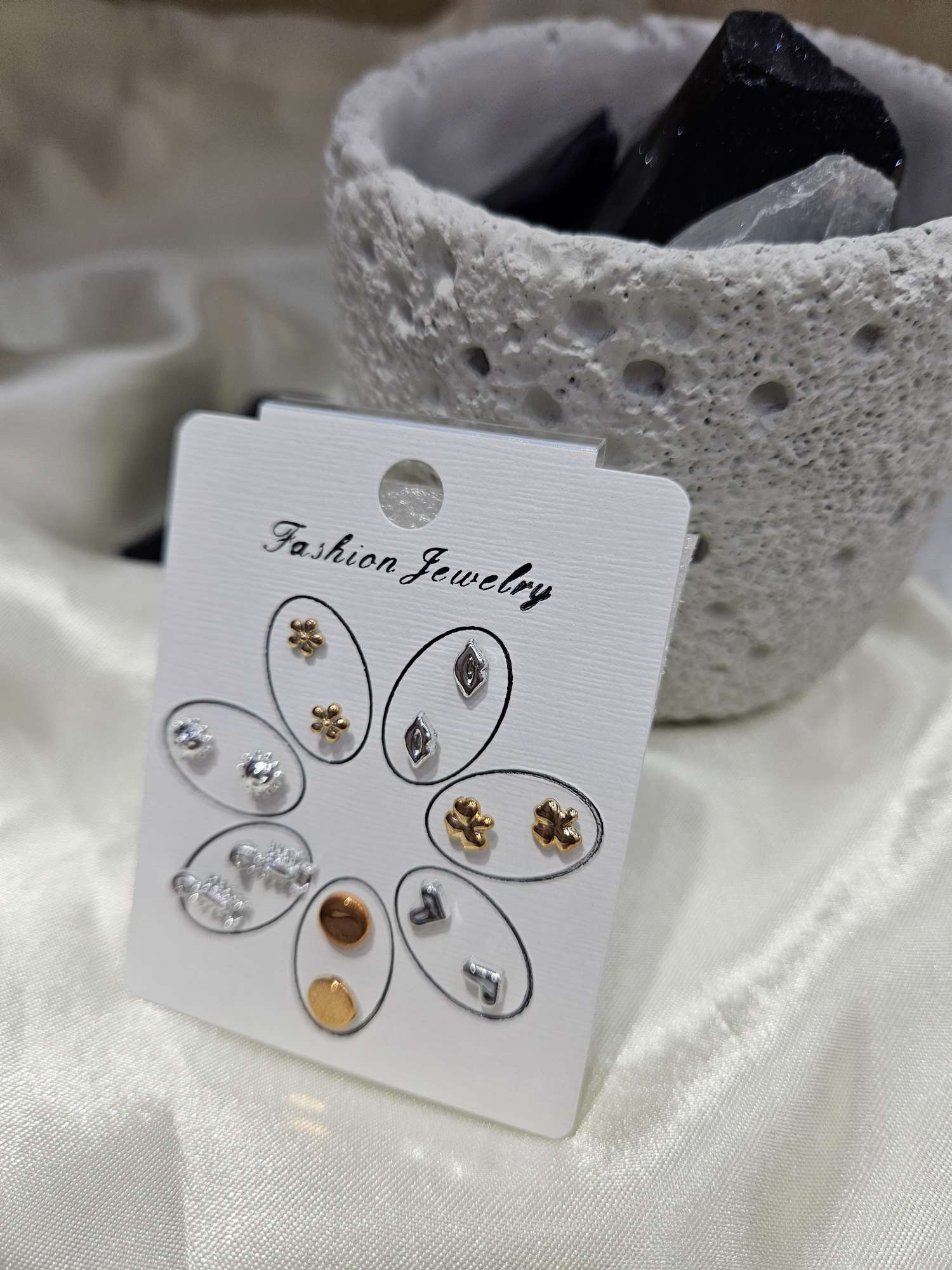 7 Exquisite And Elegant Anti-Allergy Small Earrings, A Week Not The Same Stall Two Yuan Shop Hot Gift Dating Small Gifts Item Picture