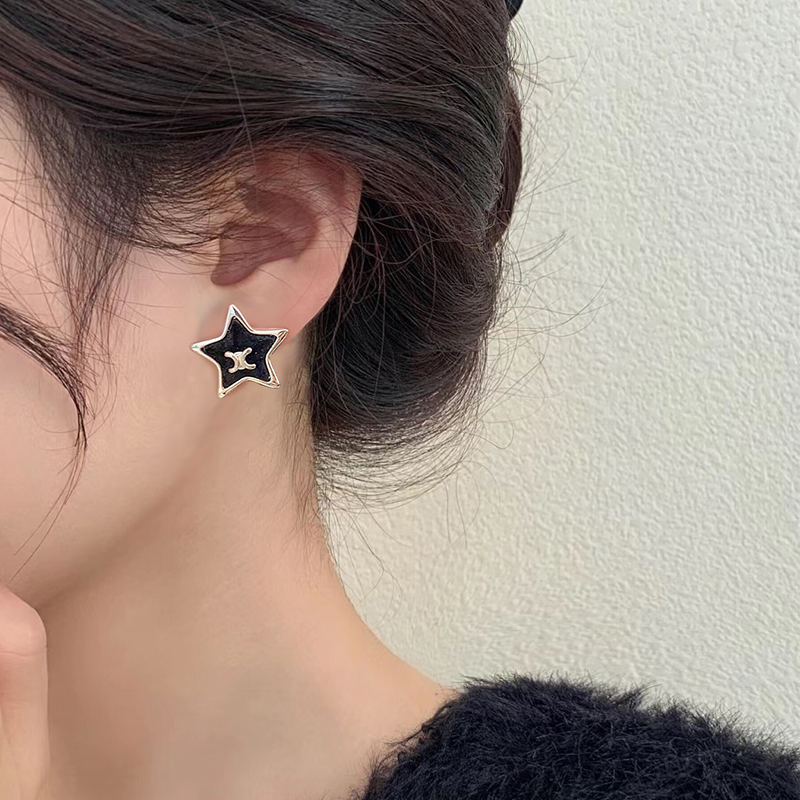 星星耳钉/小众轻奢/高级时尚白底实物图