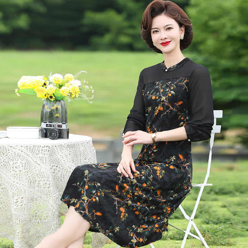 Autumn collection new mom's floral dress, knee-length improved cheongsam, autumn long-sleeved Western-style women's dress for middle-aged and elderly people, one-piece delivery service details Picture