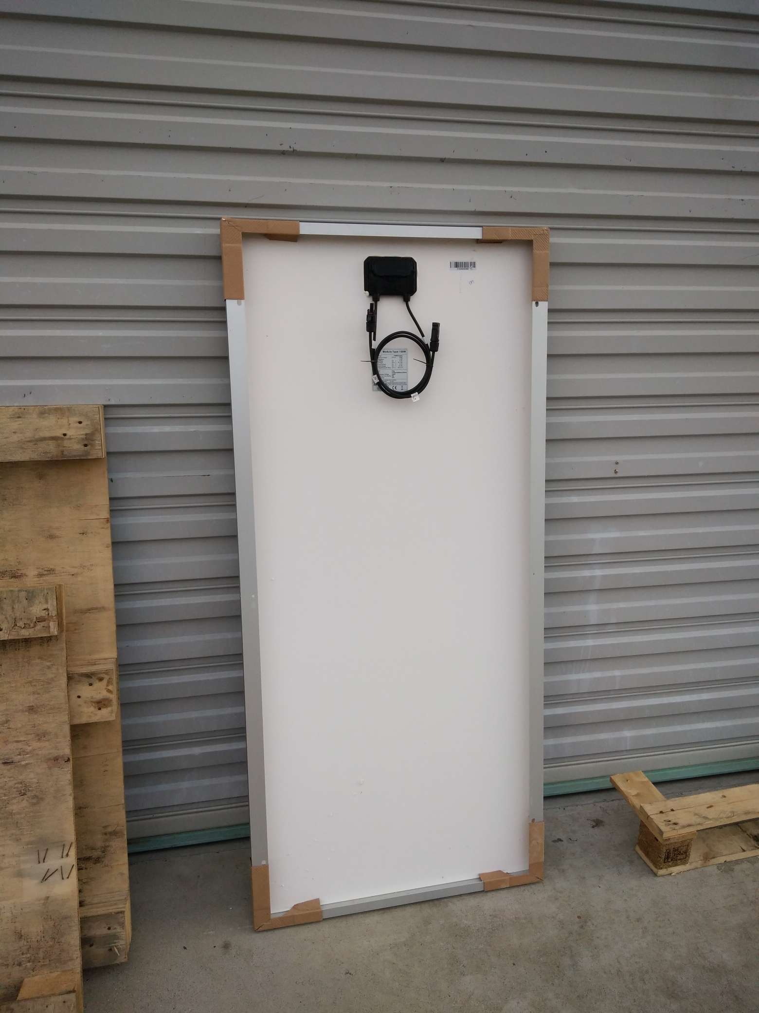 Single Crystal 200 Watt Solar Panel 36V Application Scenario