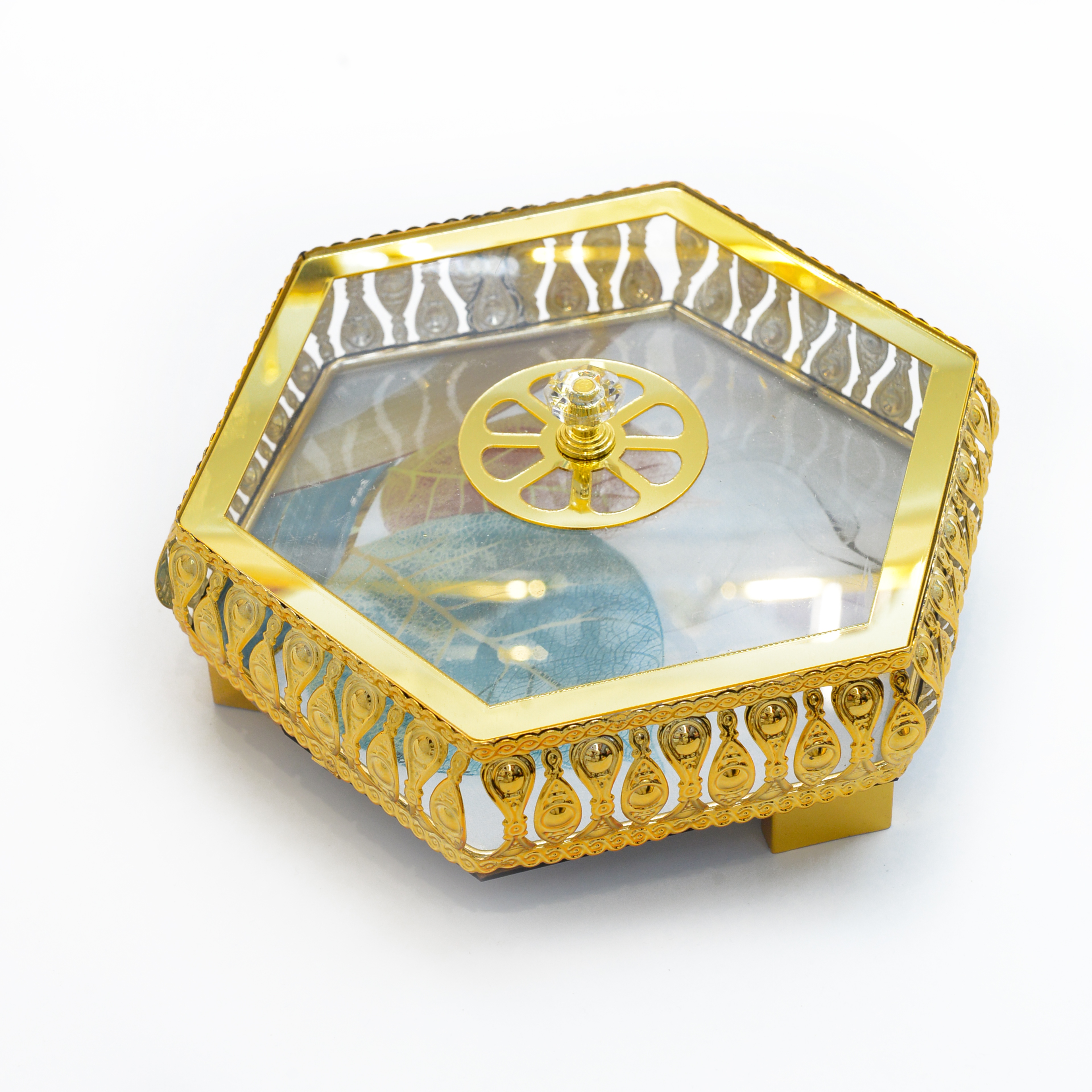 Acrylic alloy Arab-style hollowed-out pattern candy box and pastry box 022 (Price negotiable) Application Scenario