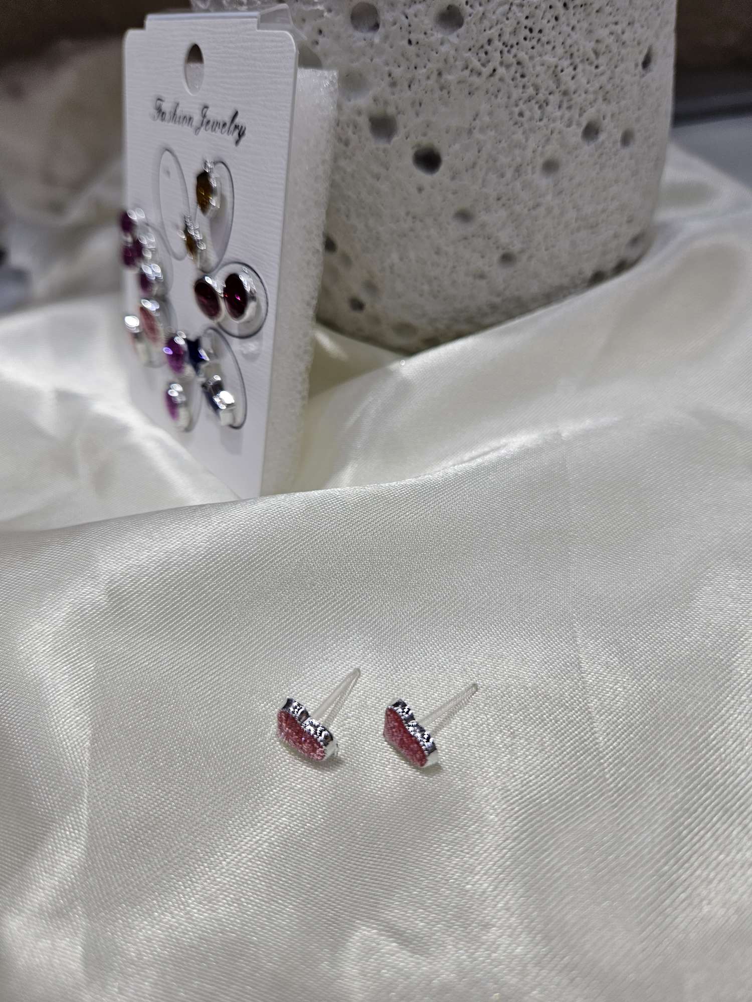 7 Exquisite And Elegant Anti-Allergy Small Earrings, Seven Days Not The Same Stall Two Yuan Shop Hot Gift Dating Small Gifts details Picture