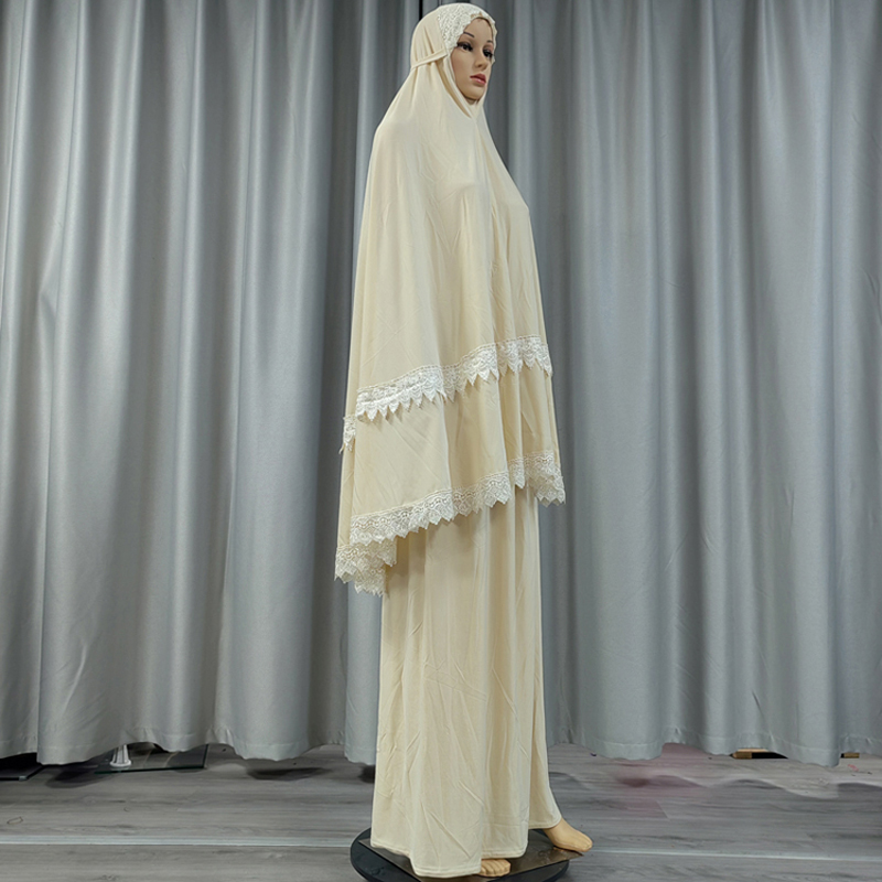 فأثداء عباءة هي عبارة عن غطاء تنورة مزخرفة، تنورة ذات ثياب طويلة Specification image