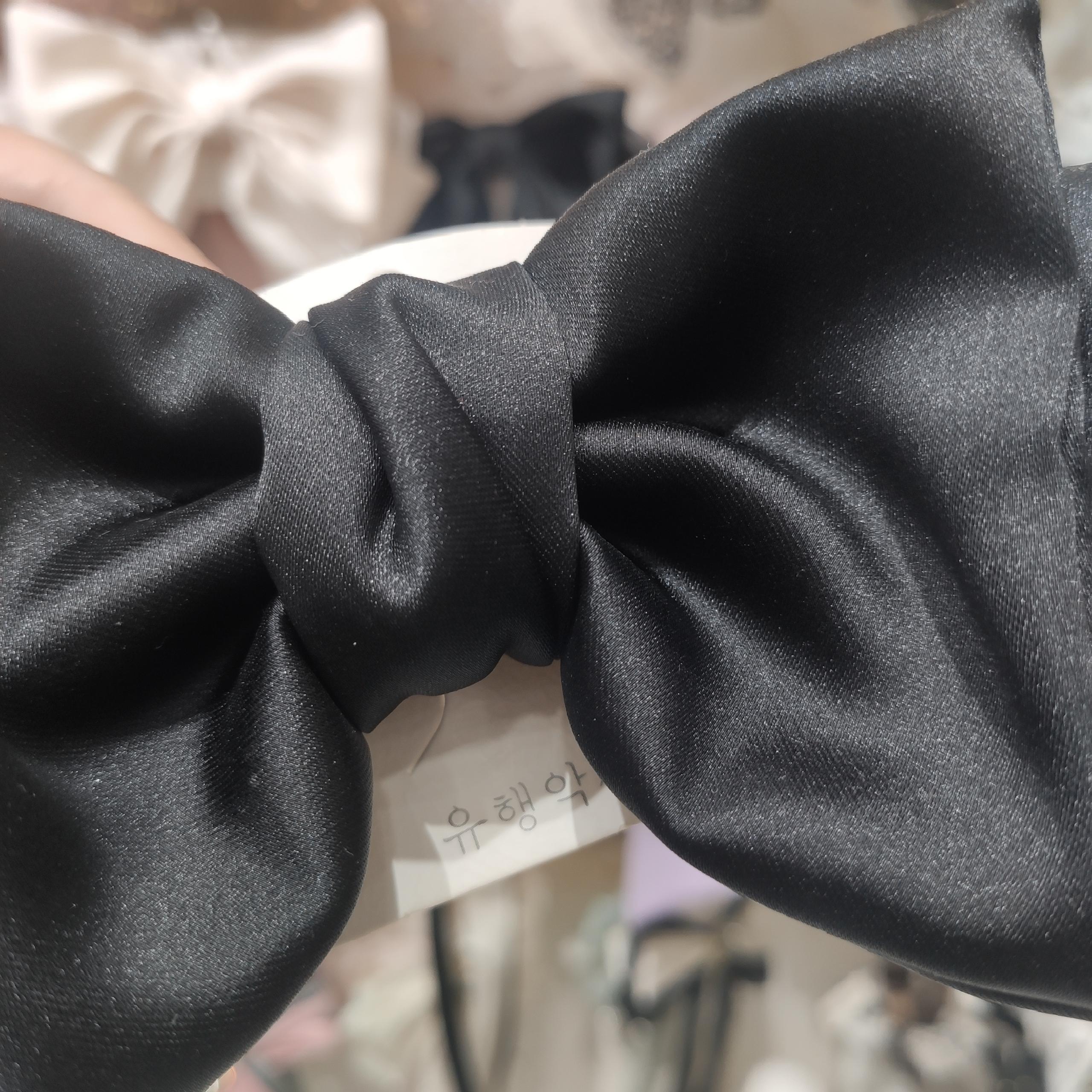 实拍黑色缎面丝绸光滑触感双层蝴蝶结发夹弹簧夹头饰头脑勺公主                               