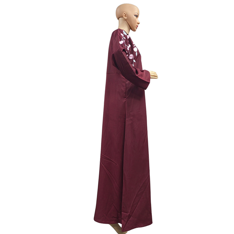 Muslim fashion European and American neckline embroidered solid color factory hot sale direct sales daily ethnic style women's long dress elegant plain color Item Picture