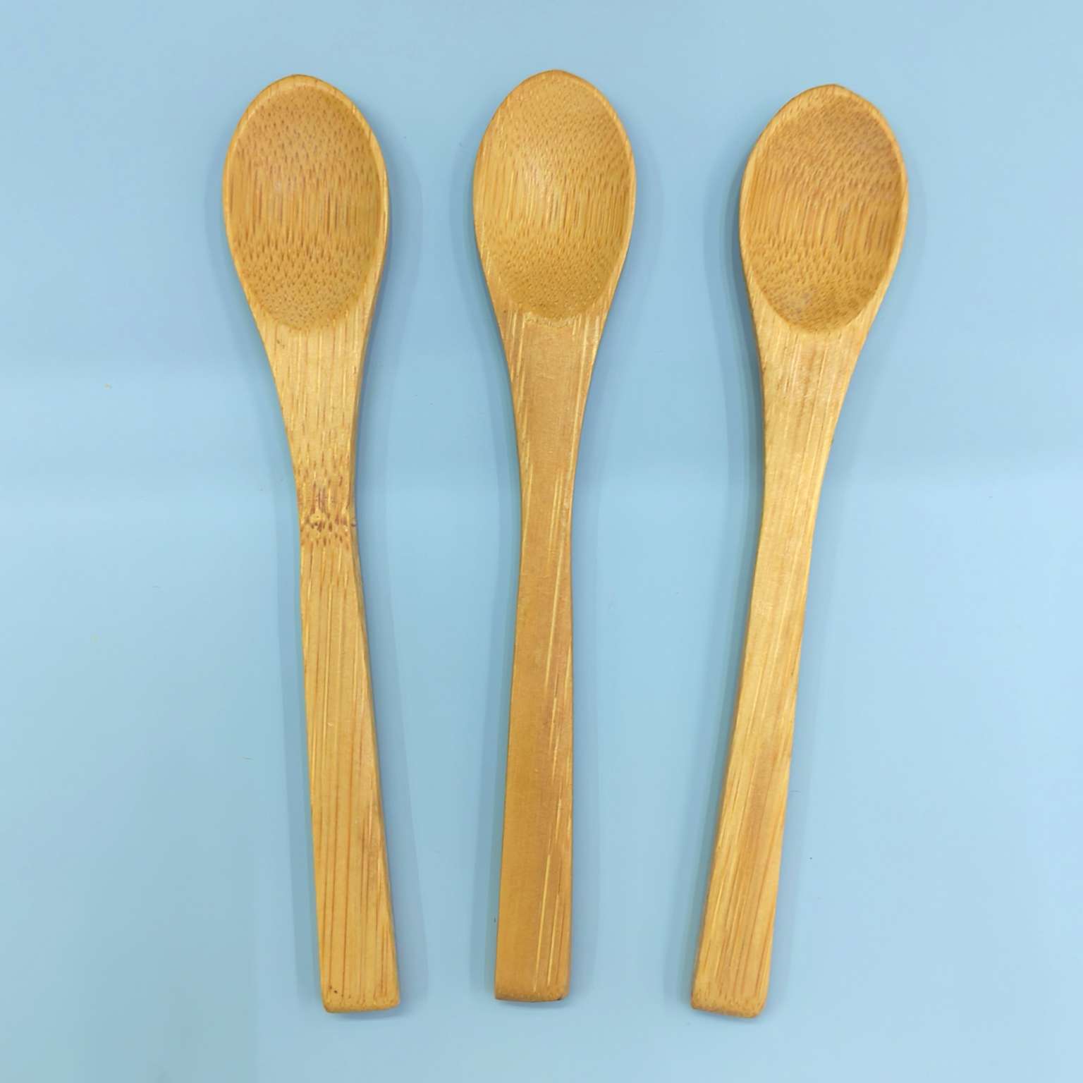 Direct sales of bamboo spatulas and spoons from the manufacturer. Wholesale of long-handled soup spoons and small bamboo spatulas. Bamboo and wood spatulas and spoons detail image 3