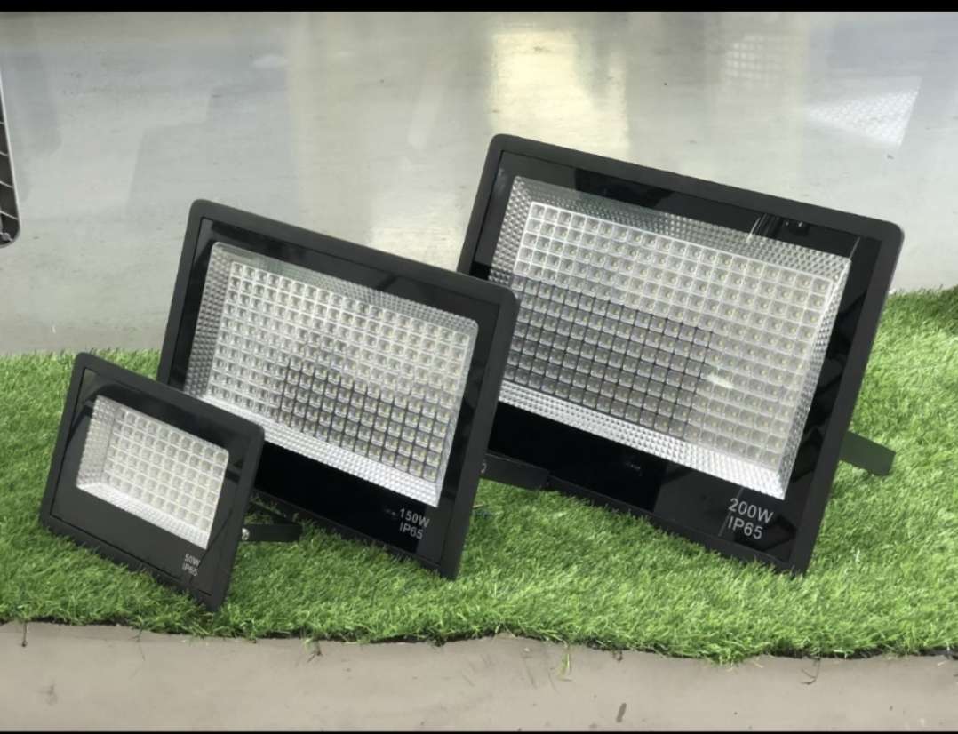 Cellular Floodlight