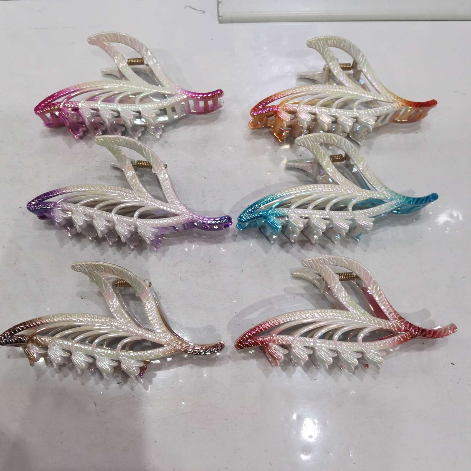 Electroplated Mermaid Princess solid white background 6-color hair clip Application Scenario