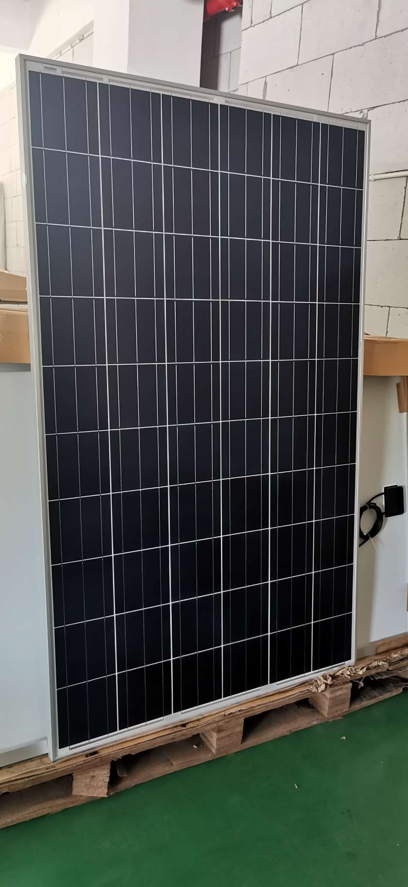 Polycrystalline 270-Watt Solar Panel Photovoltaic Panel Home Power Generation Panel Photovoltaic Specification drawing