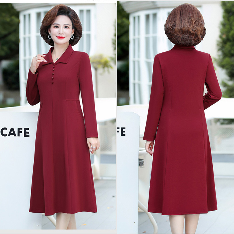 A simple, solid color lapel pullover long-sleeved women's dress for the elderly in autumn, which can be delivered on behalf of the mother Application Scenario