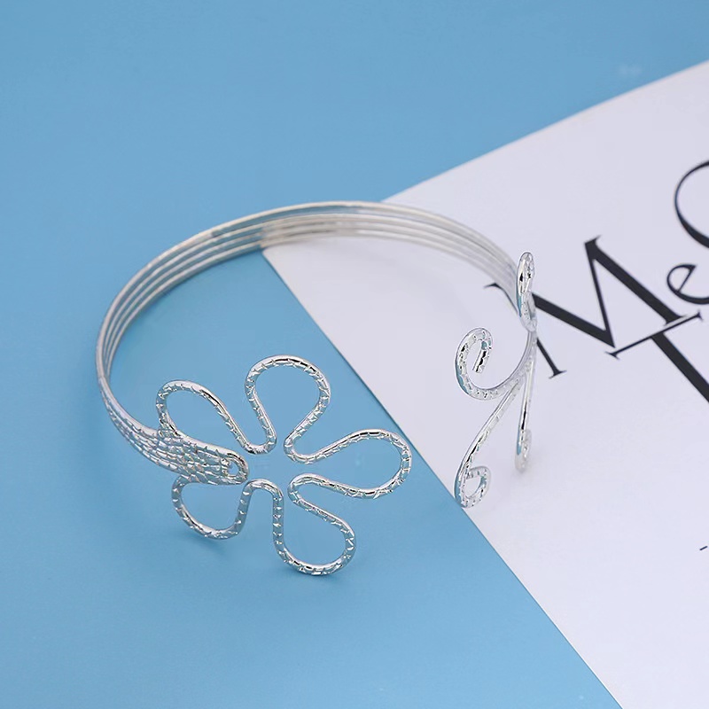 The popular metal shining open C-shaped adjustable women's armband from Xiyin, a cross-border Amazon product from Europe and America, is handcrafted Specification image