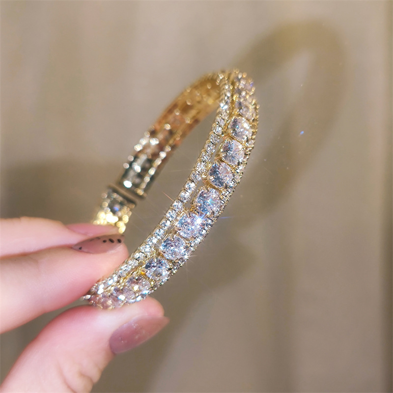 Light luxury full diamond zircon bracelet, half circle full female star bracelet, high-end feel, niche design, fashionable bracelet wholesale