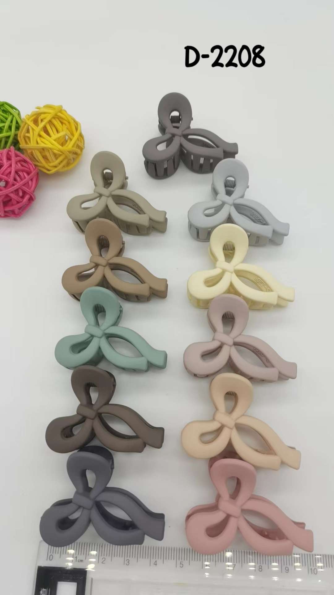 A variety of new small and medium-sized claw plate hair clips and gripper tips in the Korean InS-style elastic paint Item Picture