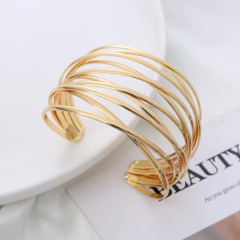 Xiyin's best-selling metal shining open C-shaped adjustable wide-edge bracelet for women from cross-border Amazon in Europe and America details Picture
