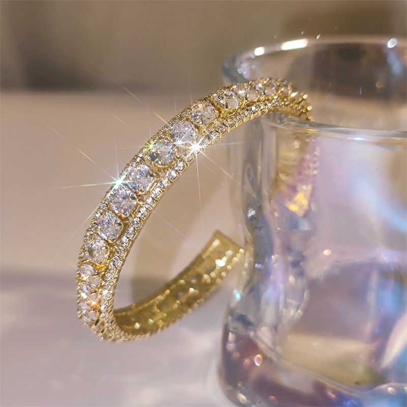 Light luxury full diamond zircon bracelet, half circle full female star bracelet, high-end feel, niche design, fashionable bracelet wholesale Specification image