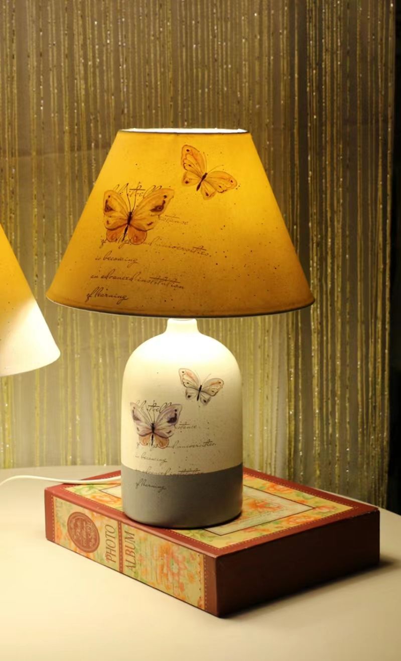 陶瓷台灯印花带开关，客厅沙发边角台灯，浪漫温馨。