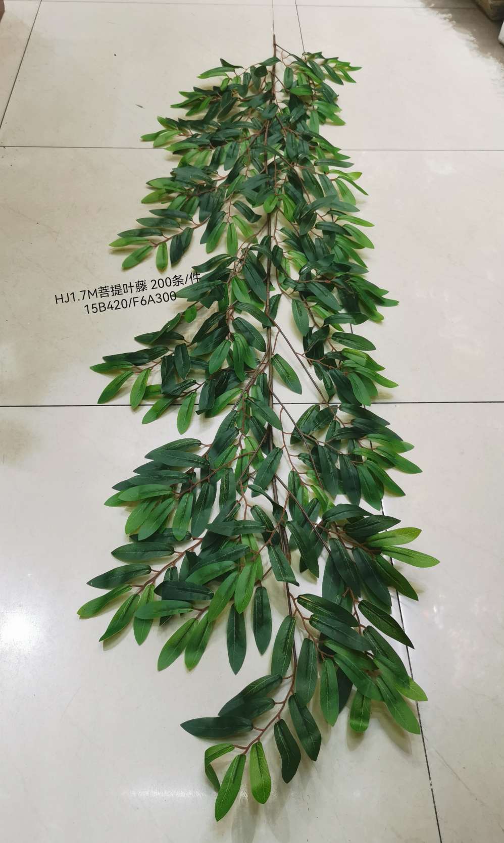 Artificial flower vines, vines, leaves, roses, home furnishings, hotel decorations, flower arrangements, artificial flower manufacturers wholesale Application Scenario