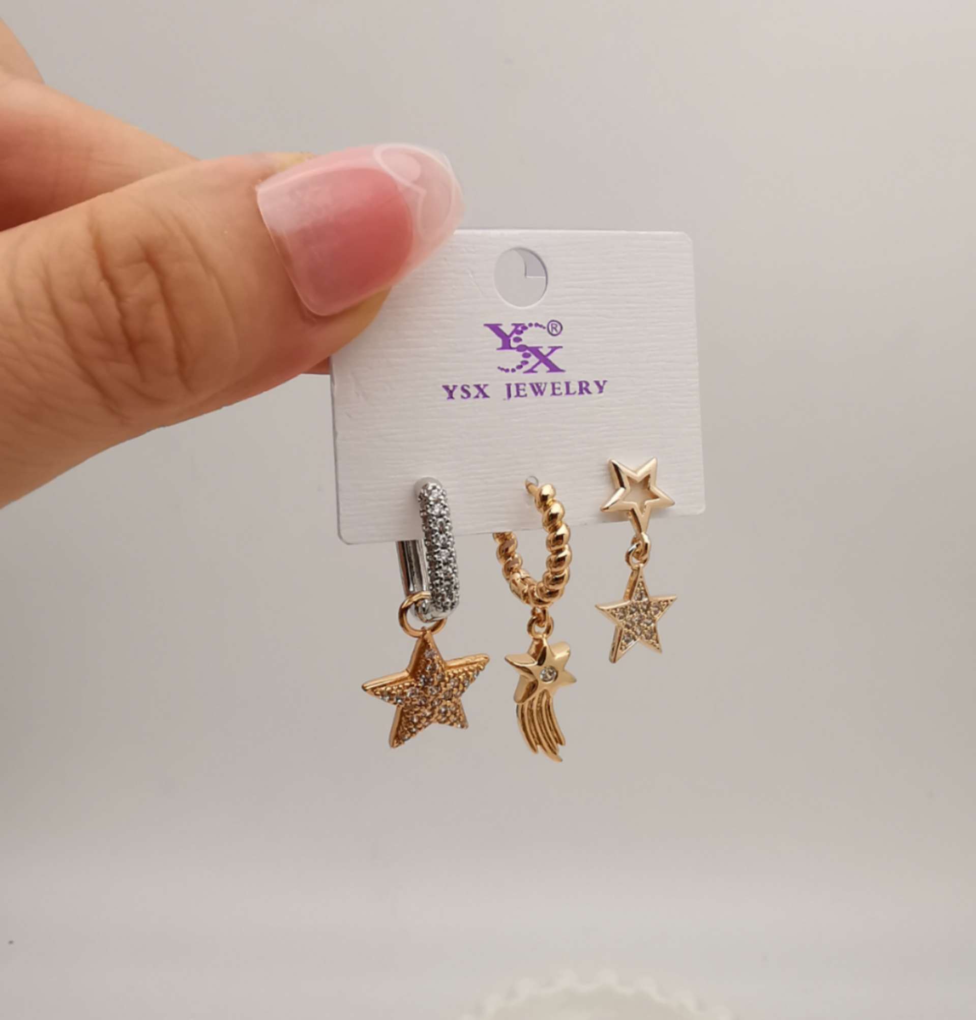 Three-piece set of earrings Specification image