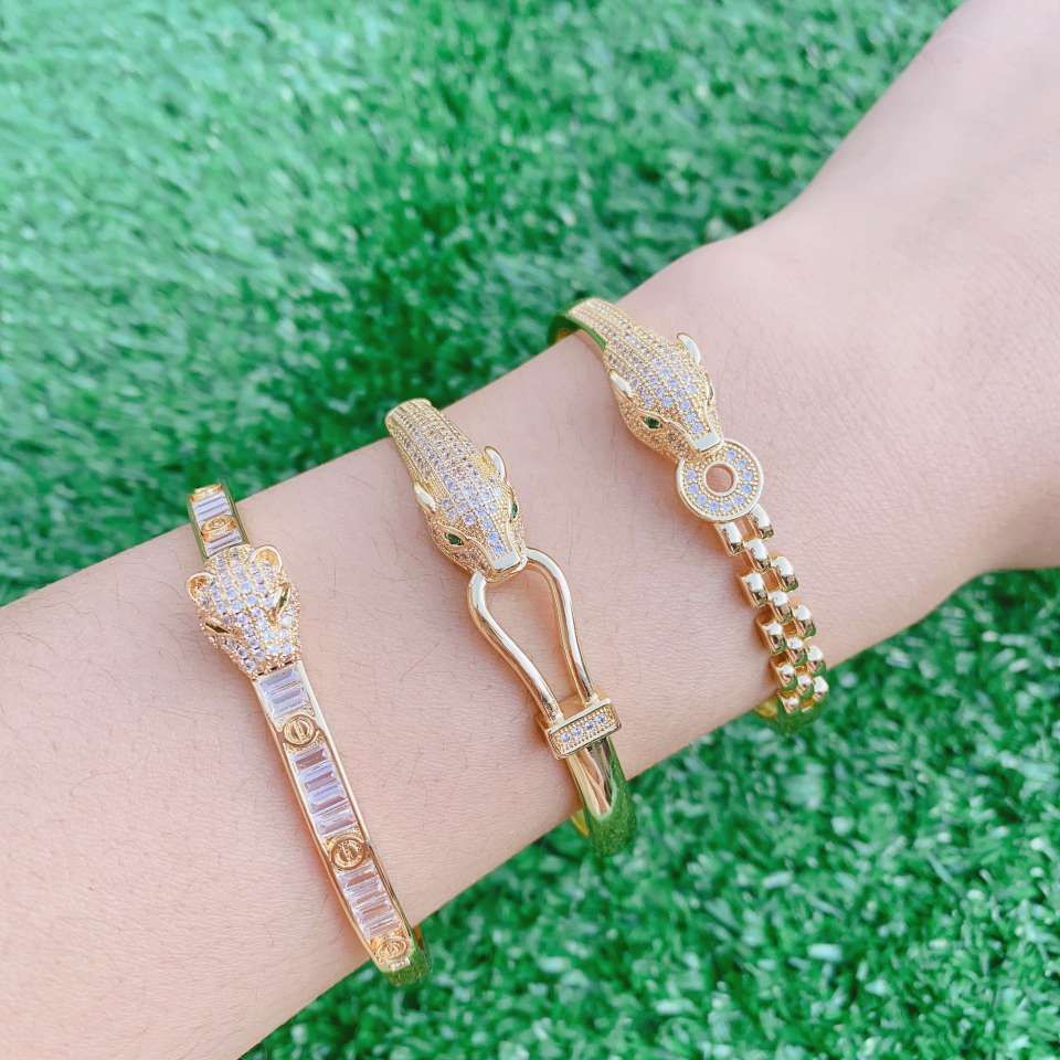 A new cross-border full-diamond animal leopard bracelet from Europe and America, with an exaggerated and creative hip-hop micro-inset zircon bracelet