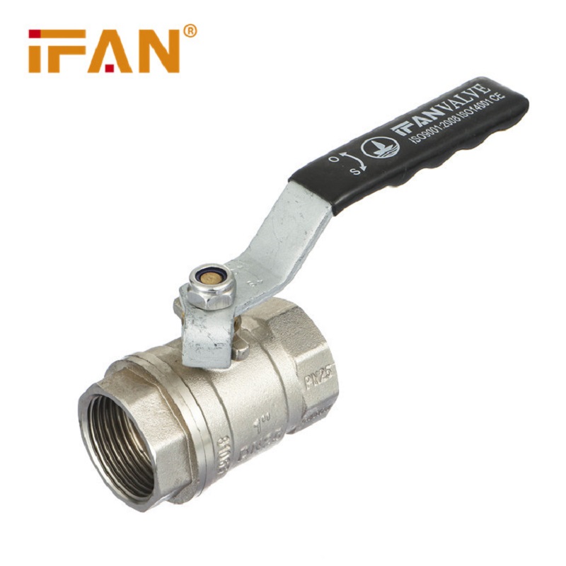  长柄铜球阀/内外丝铜球阀/铜球阀/黑柄铜球阀/电镀色铜球阀白底实物图