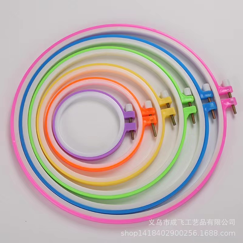 十字绣及工具配件实物图