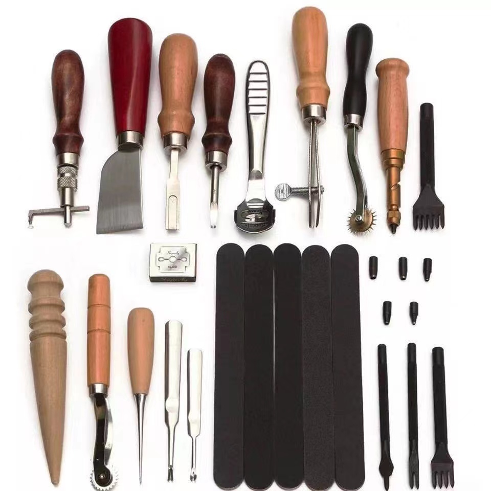 【时尚潮流：轻质休闲鞋皮具系列】