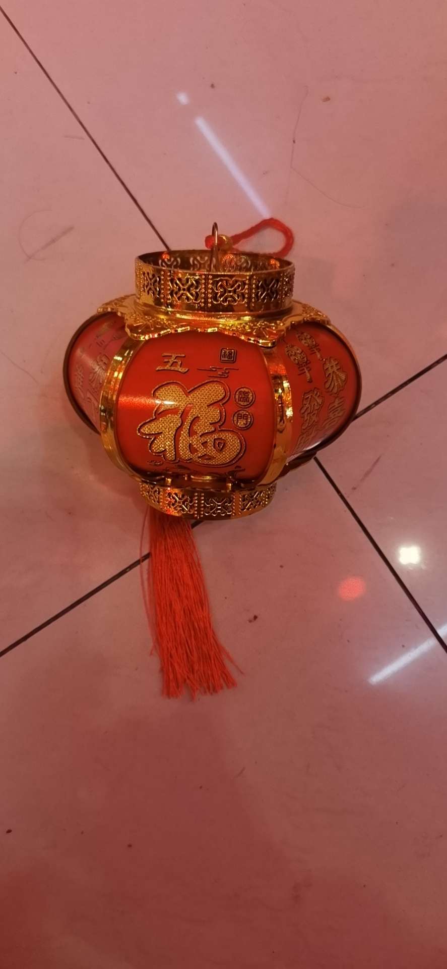 Intangible cultural heritage festival supplies, rotating lanterns, wedding decorations, small lanterns, flocked street stalls, popular office decorations, artistic lanterns Application Scenario